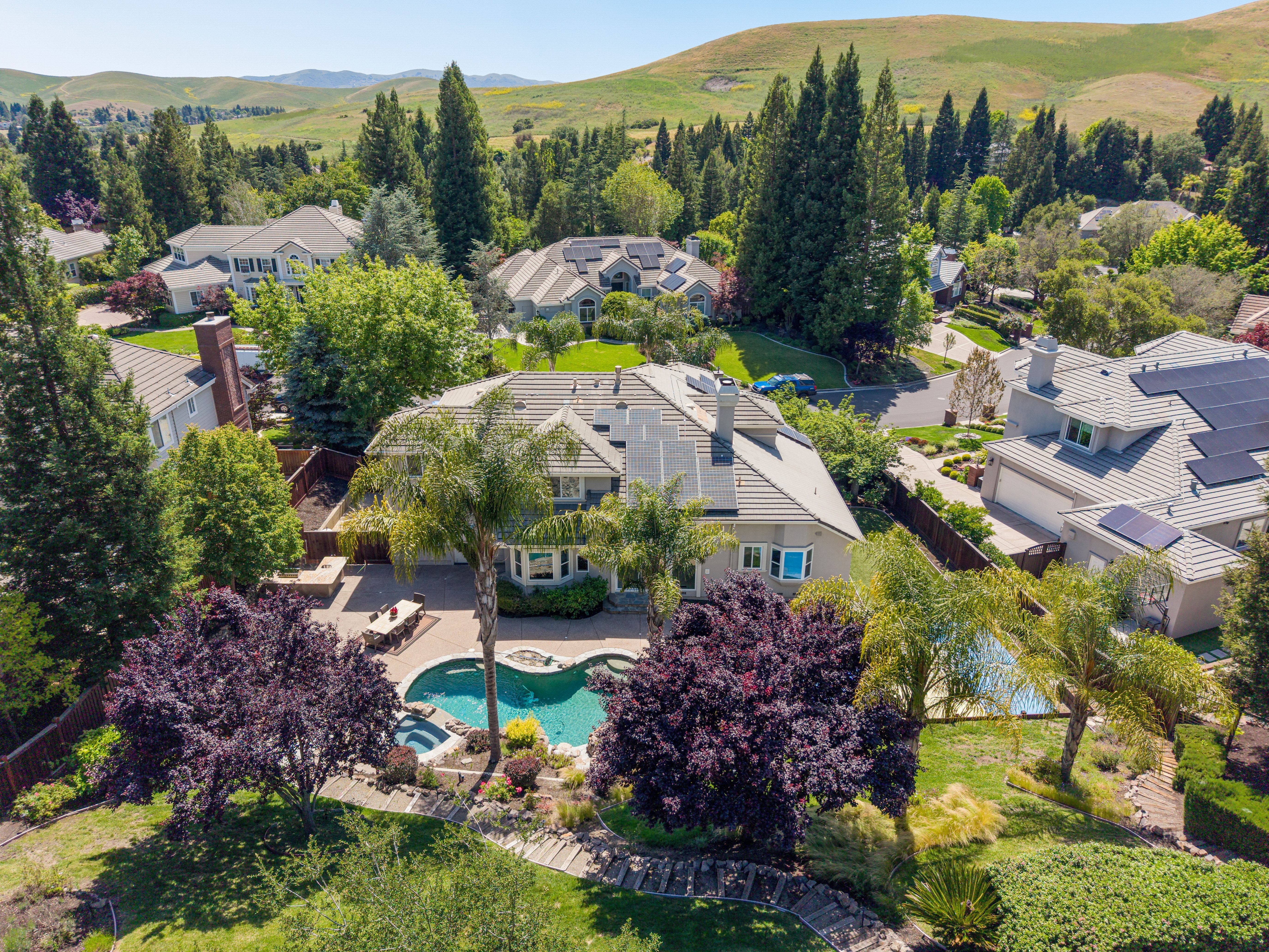  Exceptional Northridge Estates Home on Expansive Private Lot - 物件實景