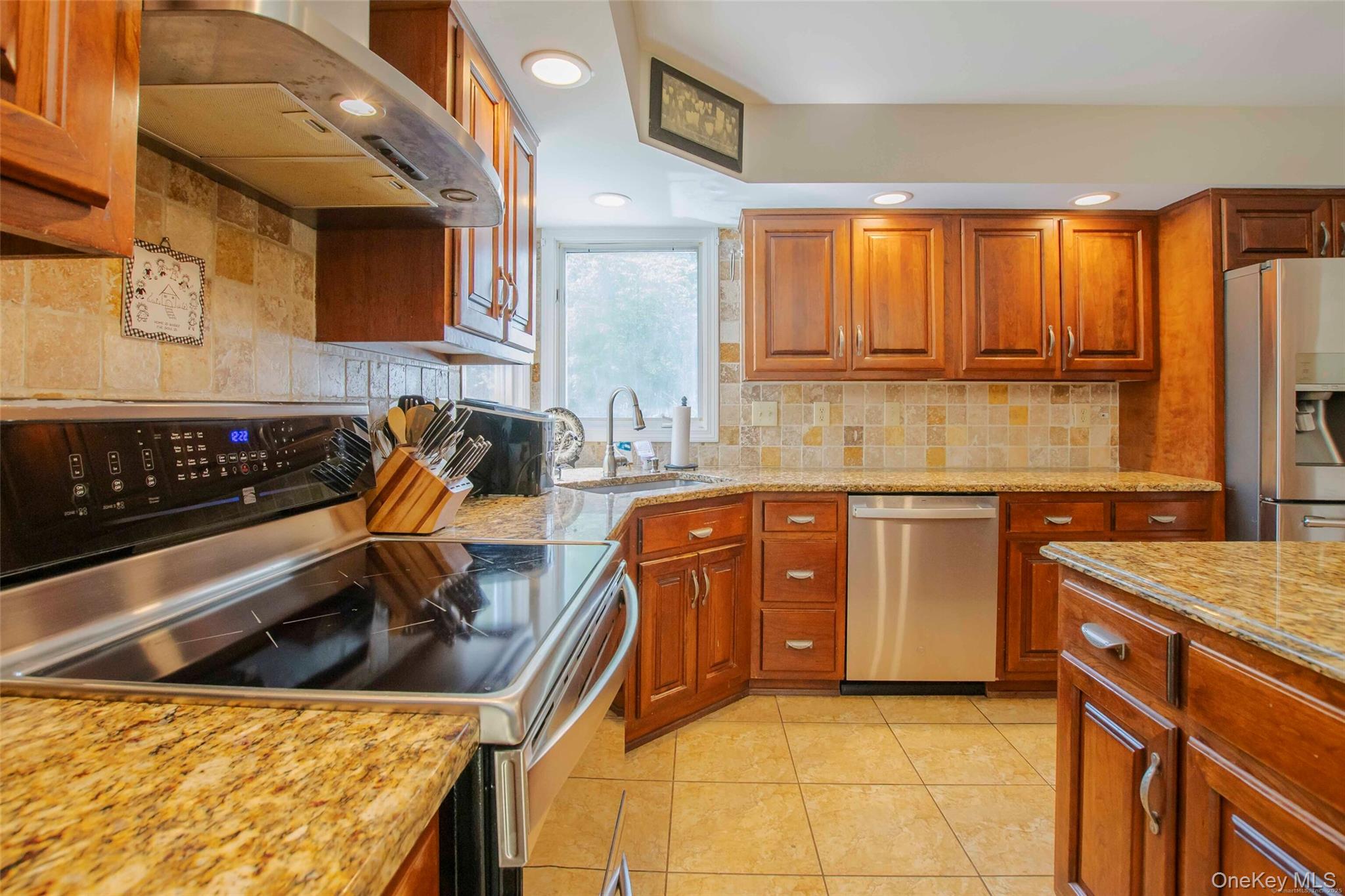Call Listing Agent, New York, 06812, United States, 4 Bedrooms Bedrooms, ,3 BathroomsBathrooms,Residential,For Sale,1940931