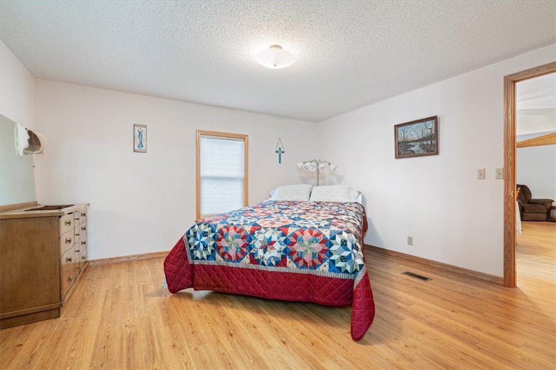 Anderson, Missouri, 64831, United States, 3 Bedrooms Bedrooms, ,2 BathroomsBathrooms,Residential,For Sale,1866248