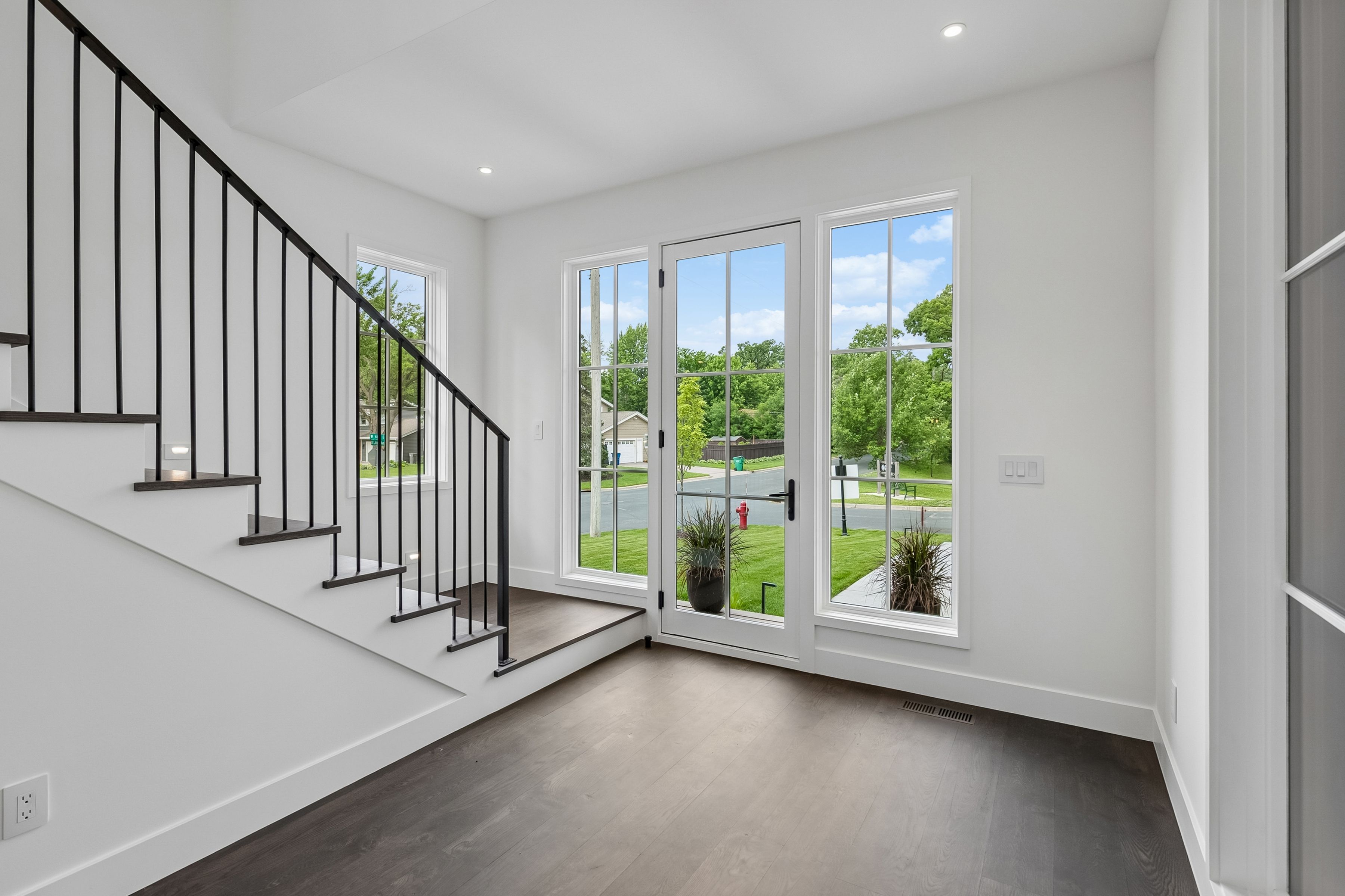  Timeless Luxury Meets Modern Design in Edina - 物件實景
