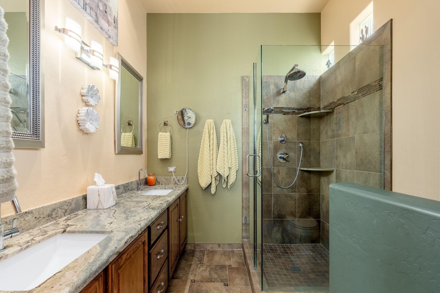  15618 E Cactus Drive  Fountain Hills, AZ - 物件實景