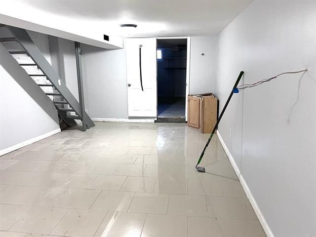 Jersey City, New Jersey, 07306, United States, 6 Bedrooms Bedrooms, ,2 BathroomsBathrooms,Residential,For Sale,1926041