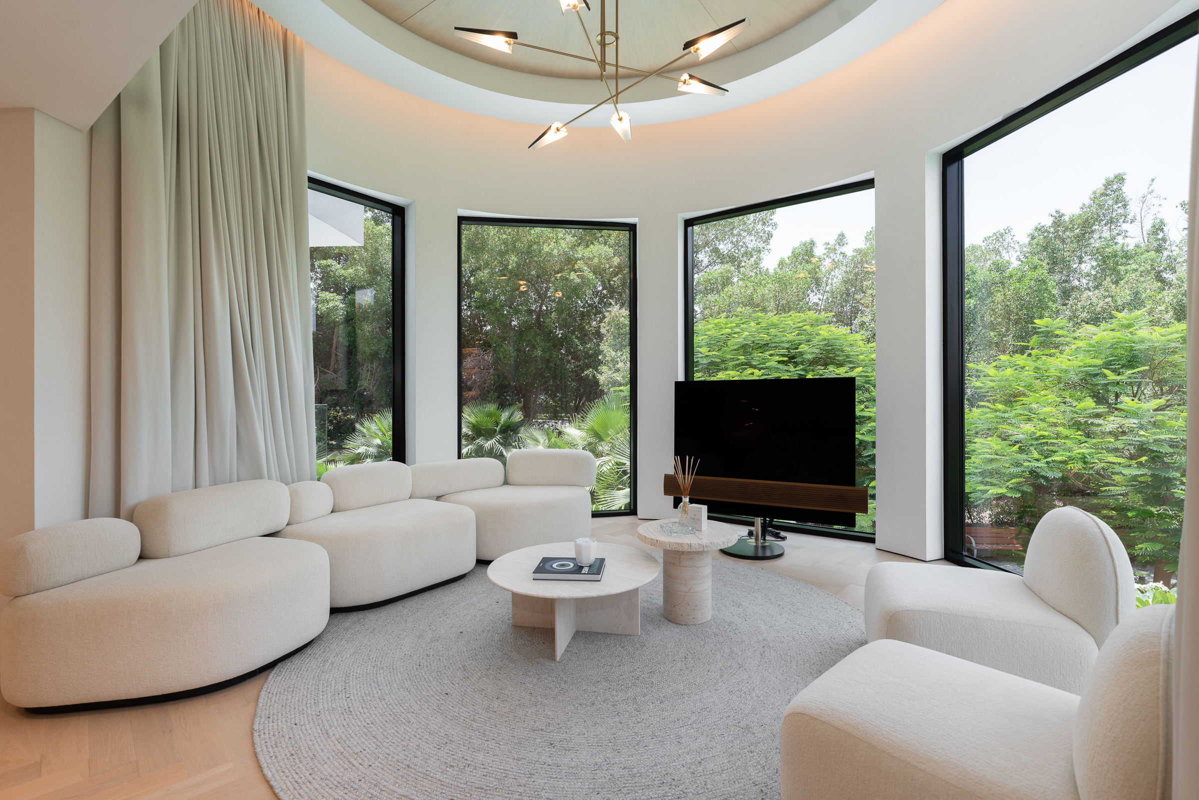  Majestic Ready-to-Move Villa in JGE - 物件實景