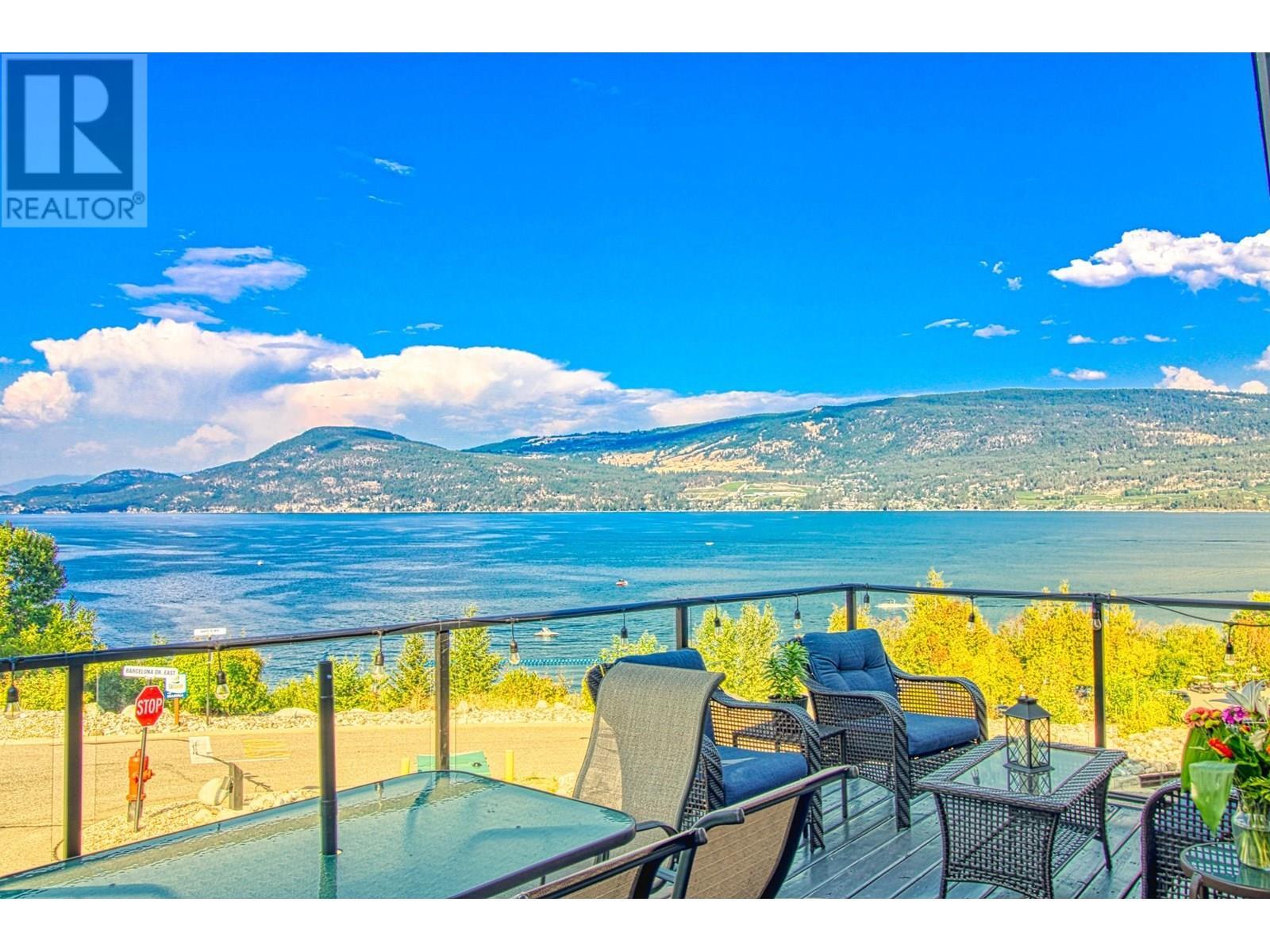 KELOWNA, British Columbia, V1Z 3R8, CA, 3 Bedrooms Bedrooms, ,2 BathroomsBathrooms,Residential,For Sale,1951529