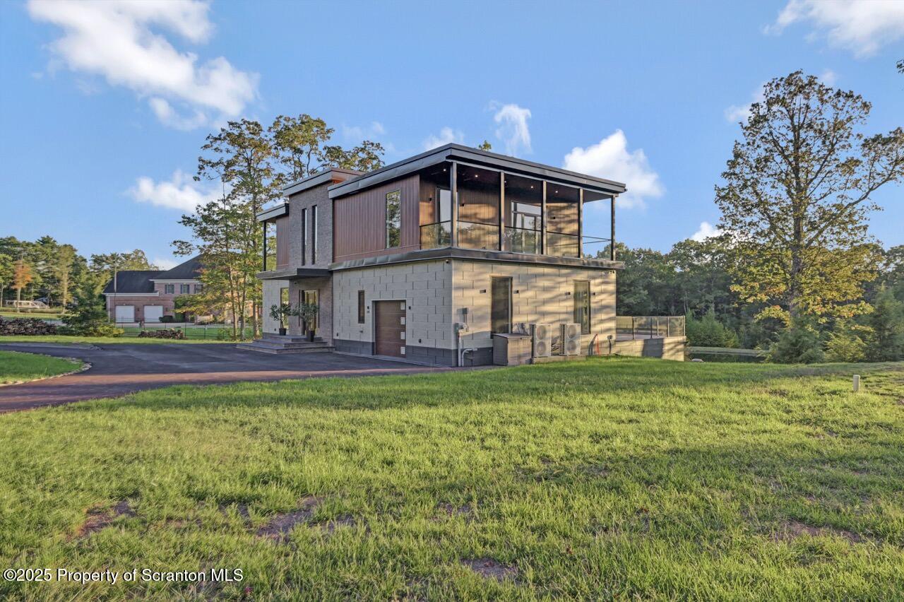 Bear Creek, Pennsylvania, 18602, United States, 4 Bedrooms Bedrooms, ,3 BathroomsBathrooms,Residential,For Sale,2002172