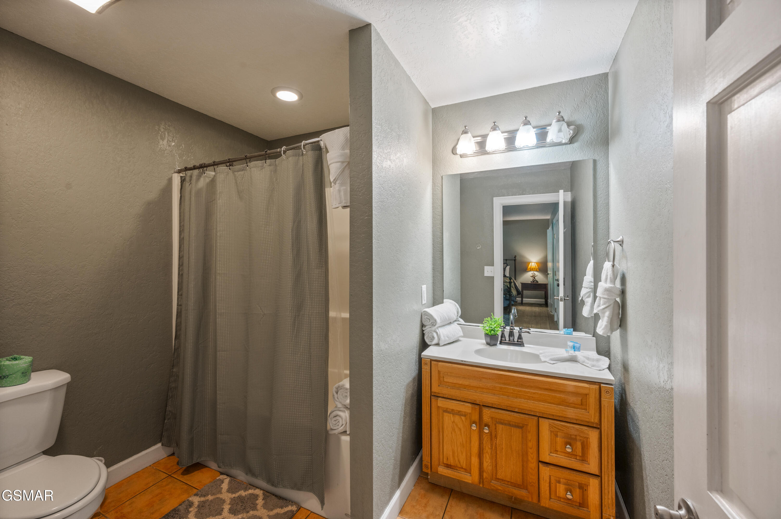 Sevierville, Tennessee, 37876, United States, 3 Bedrooms Bedrooms, ,5 BathroomsBathrooms,Residential,For Sale,1978747