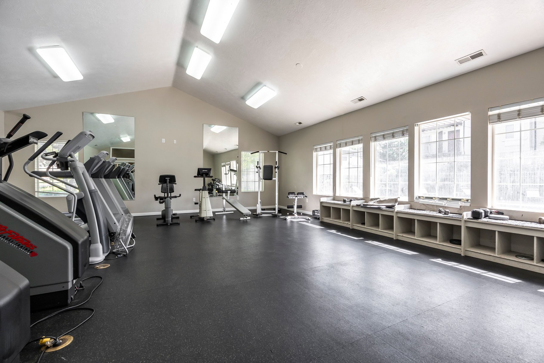  Quiet Main-Floor Living Near Utah Valley University & Orem Temple - 物件實景