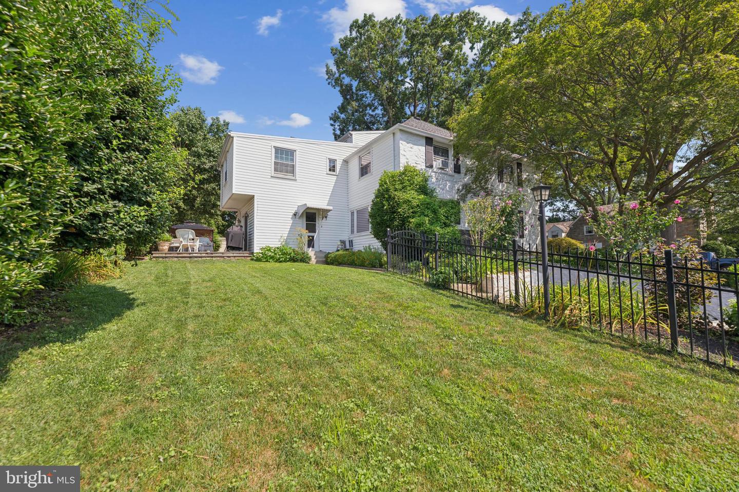 Drexel Hill, Pennsylvania, 19026, United States, 5 Bedrooms Bedrooms, ,6 BathroomsBathrooms,Residential,For Sale,1934182