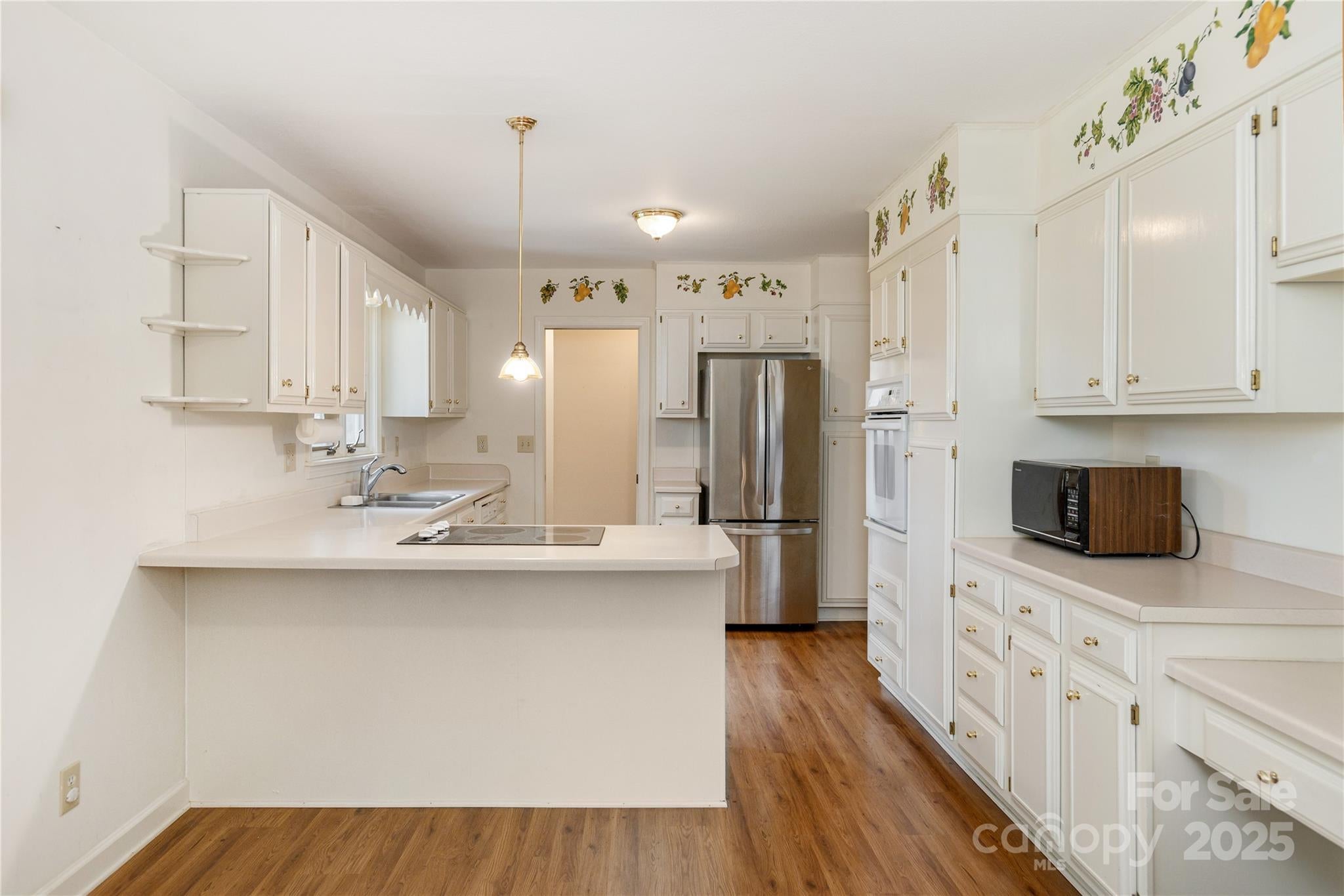 Hendersonville, North Carolina, 28791, United States, 3 Bedrooms Bedrooms, ,2 BathroomsBathrooms,Residential,For Sale,1910646