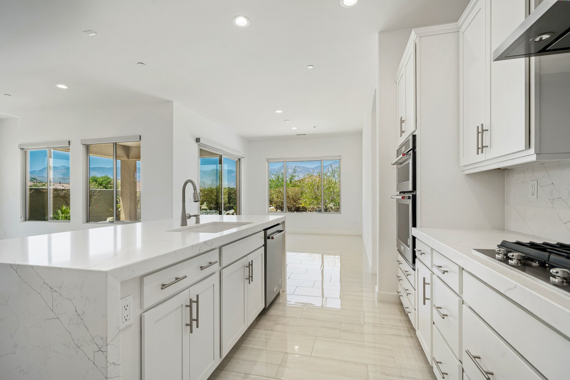  Panoramic Mountain Views on Elevated Premium Lot - 物件實景