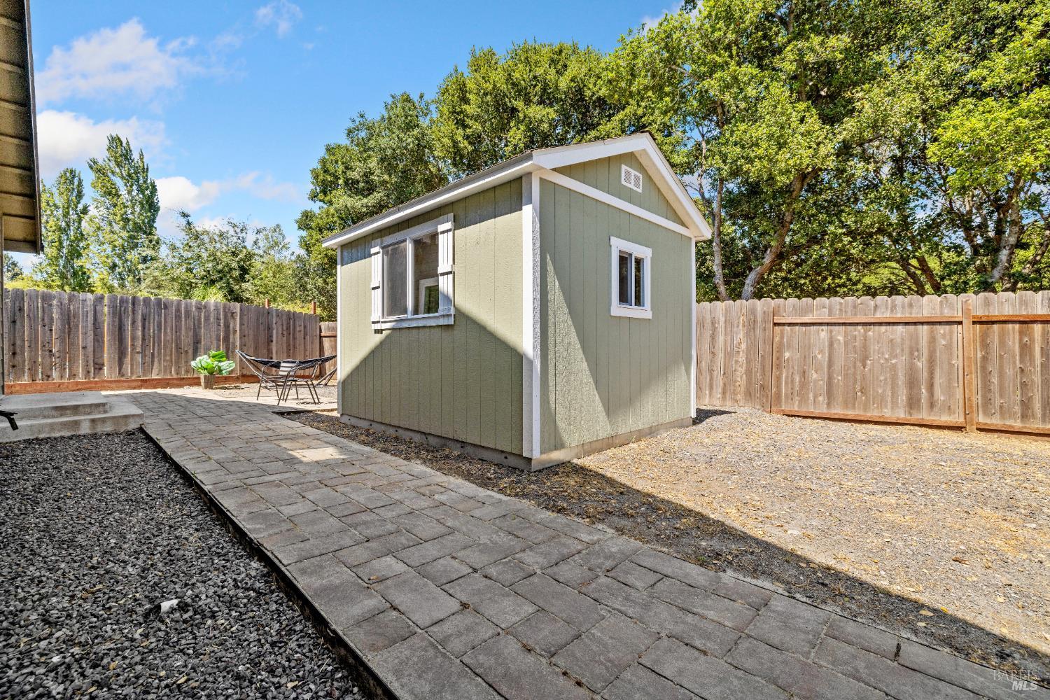 Petaluma, California, 94952, United States, 3 Bedrooms Bedrooms, ,2 BathroomsBathrooms,Residential,For Sale,1914314