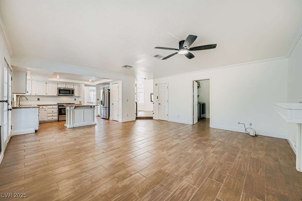 North Las Vegas, Nevada, 89031, United States, 4 Bedrooms Bedrooms, ,3 BathroomsBathrooms,Residential,For Sale,1941055