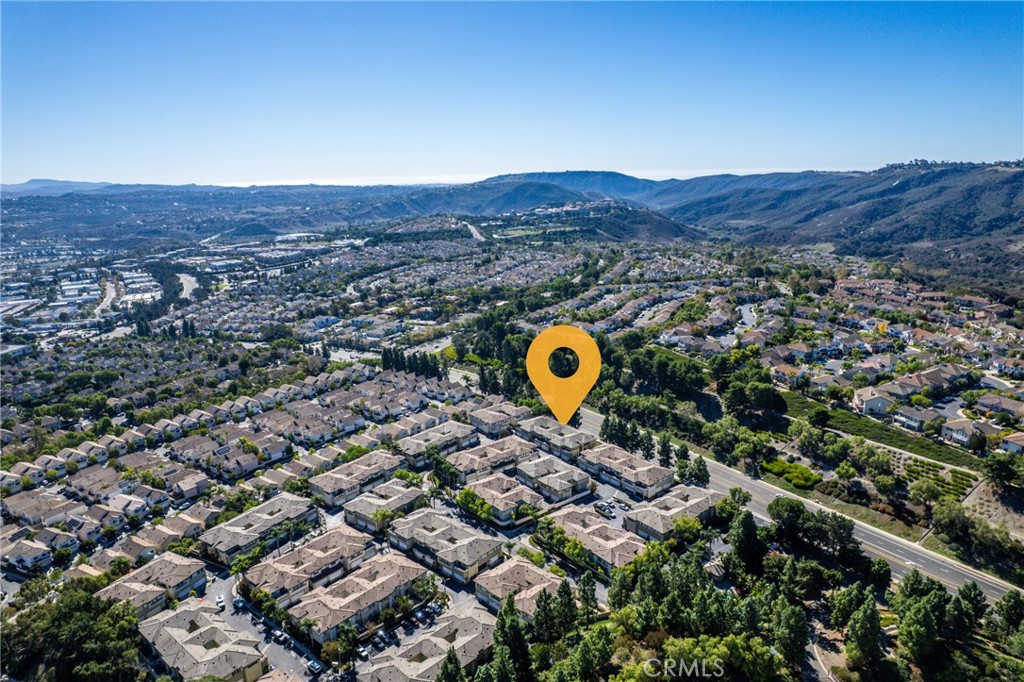 Aliso Viejo, California, 92656, United States, 2 Bedrooms Bedrooms, ,3 BathroomsBathrooms,Residential,For Sale,1989024