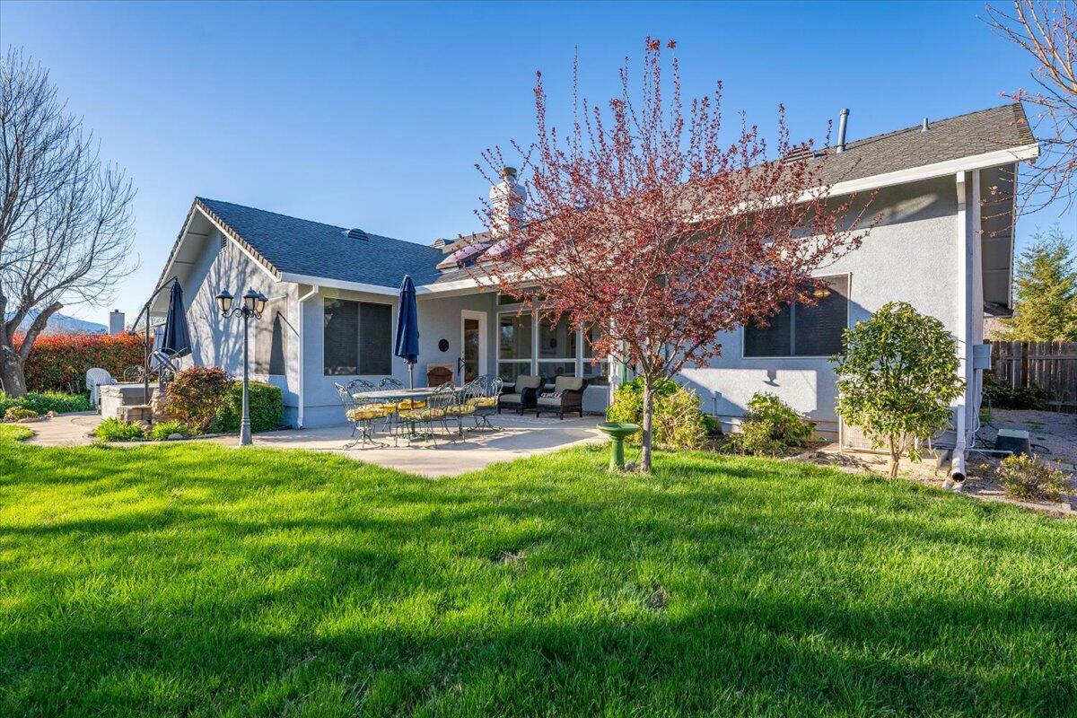 Redding, California, 96001, United States, 3 Bedrooms Bedrooms, ,2 BathroomsBathrooms,Residential,For Sale,1949690