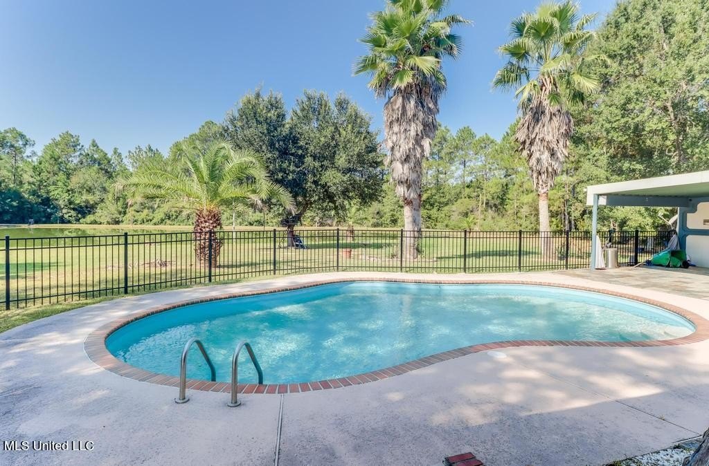 Vancleave, Mississippi, 39565, United States, 3 Bedrooms Bedrooms, ,3 BathroomsBathrooms,Residential,For Sale,1975033