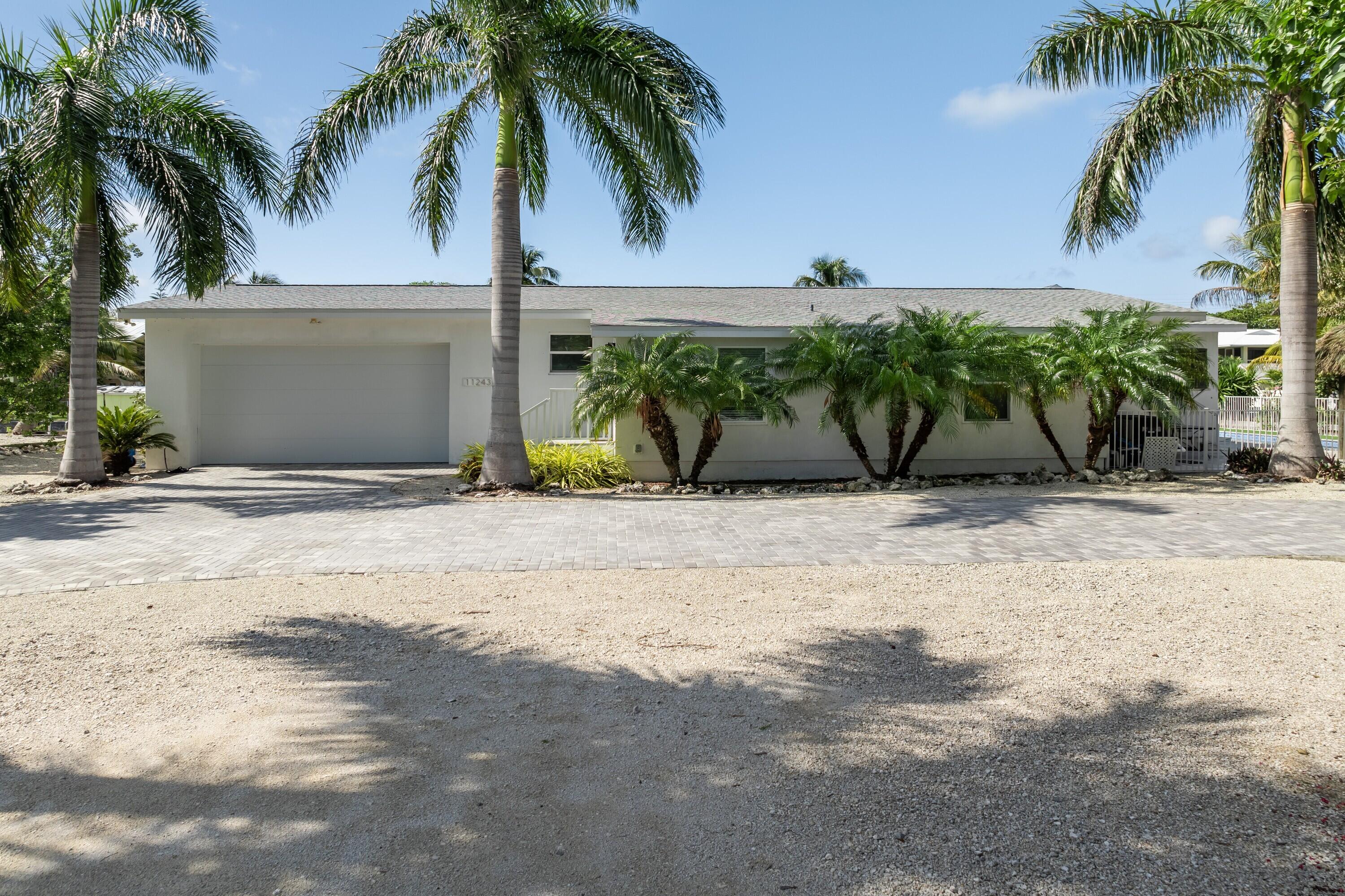 MARATHON, Florida, 33050, United States, 5 Bedrooms Bedrooms, ,4 BathroomsBathrooms,Residential,For Sale,1837177