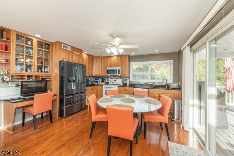 Clifton City, New Jersey, 07013, United States, 5 Bedrooms Bedrooms, ,4 BathroomsBathrooms,Residential,For Sale,2001932