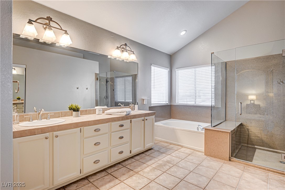 Las Vegas, Nevada, 89134, United States, 4 Bedrooms Bedrooms, ,3 BathroomsBathrooms,Residential,For Sale,1998518