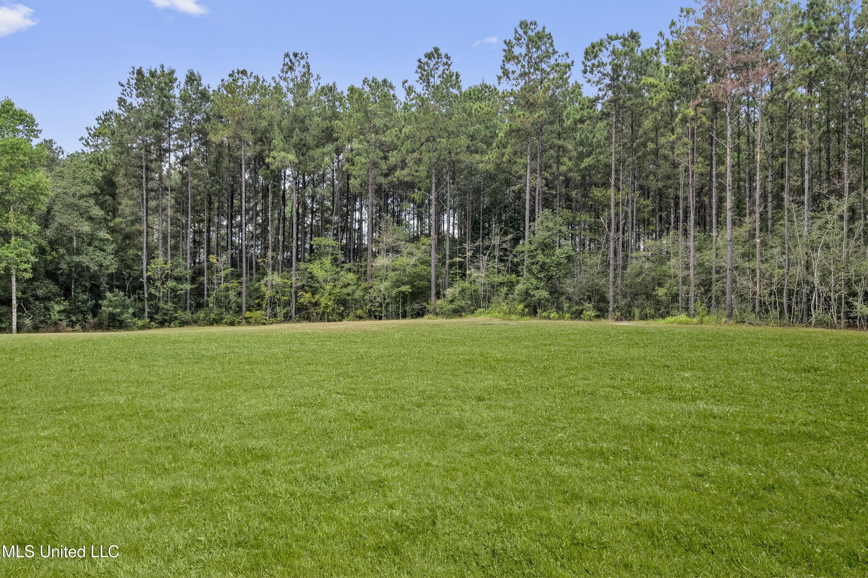 Gulfport, Mississippi, 39503, United States, 5 Bedrooms Bedrooms, ,5 BathroomsBathrooms,Residential,For Sale,1974357