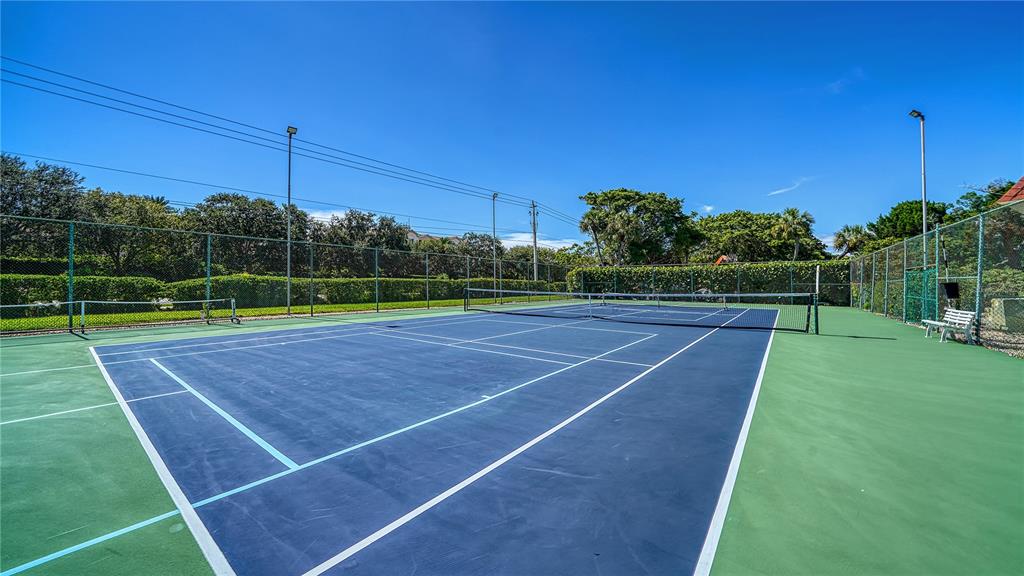 Longboat Key, Florida, 34228, United States, 2 Bedrooms Bedrooms, ,2 BathroomsBathrooms,Residential,For Sale,1837810