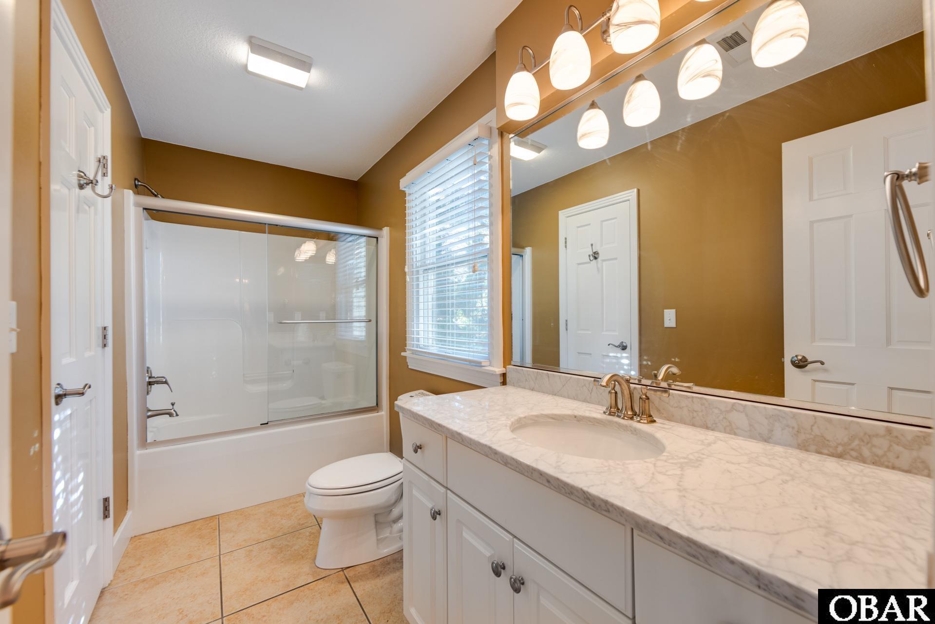 Duck, North Carolina, 27949, United States, 6 Bedrooms Bedrooms, ,7 BathroomsBathrooms,Residential,For Sale,1994366