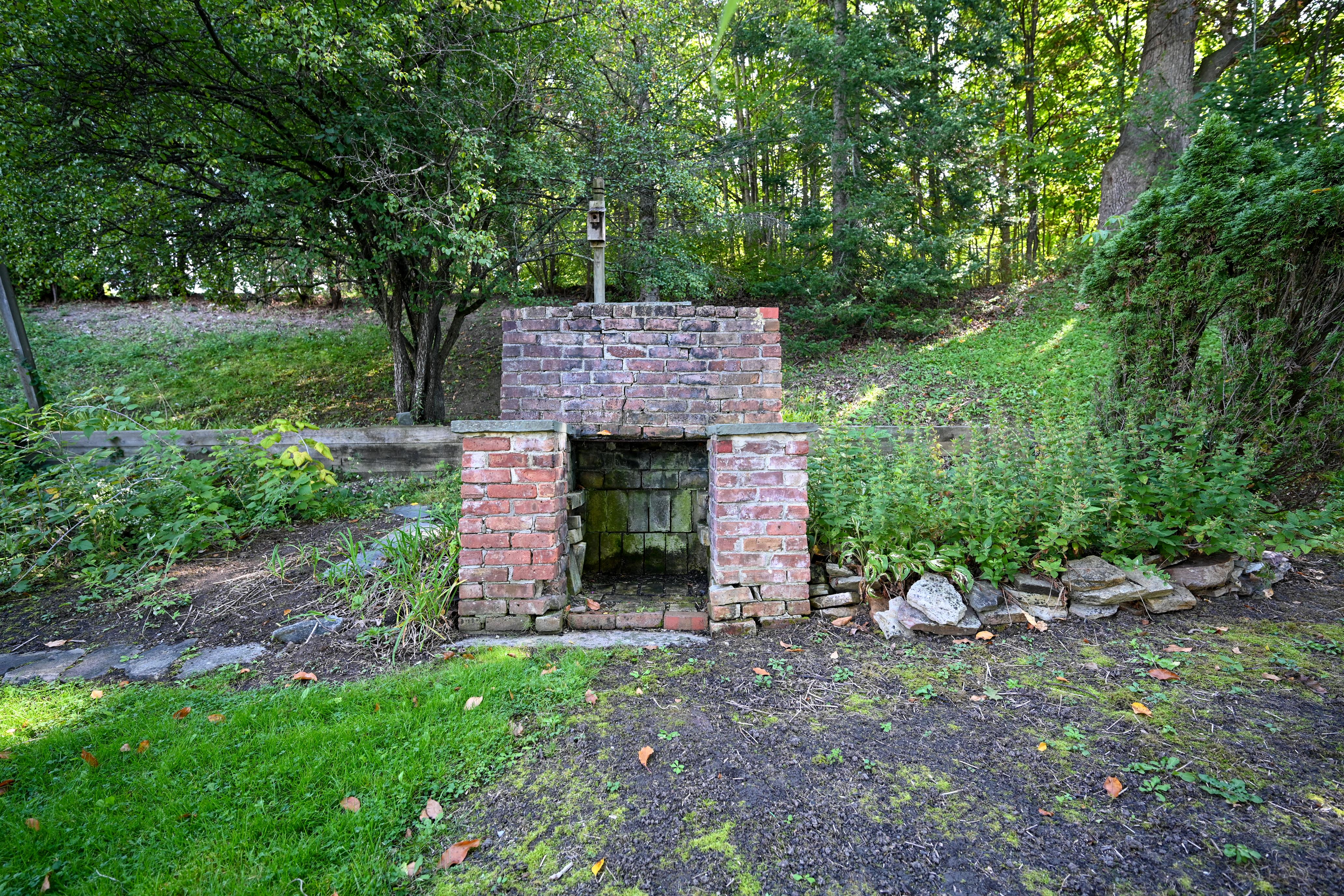  92 Champlain Avenue, Ticonderoga, NY, 12883 - 物件實景