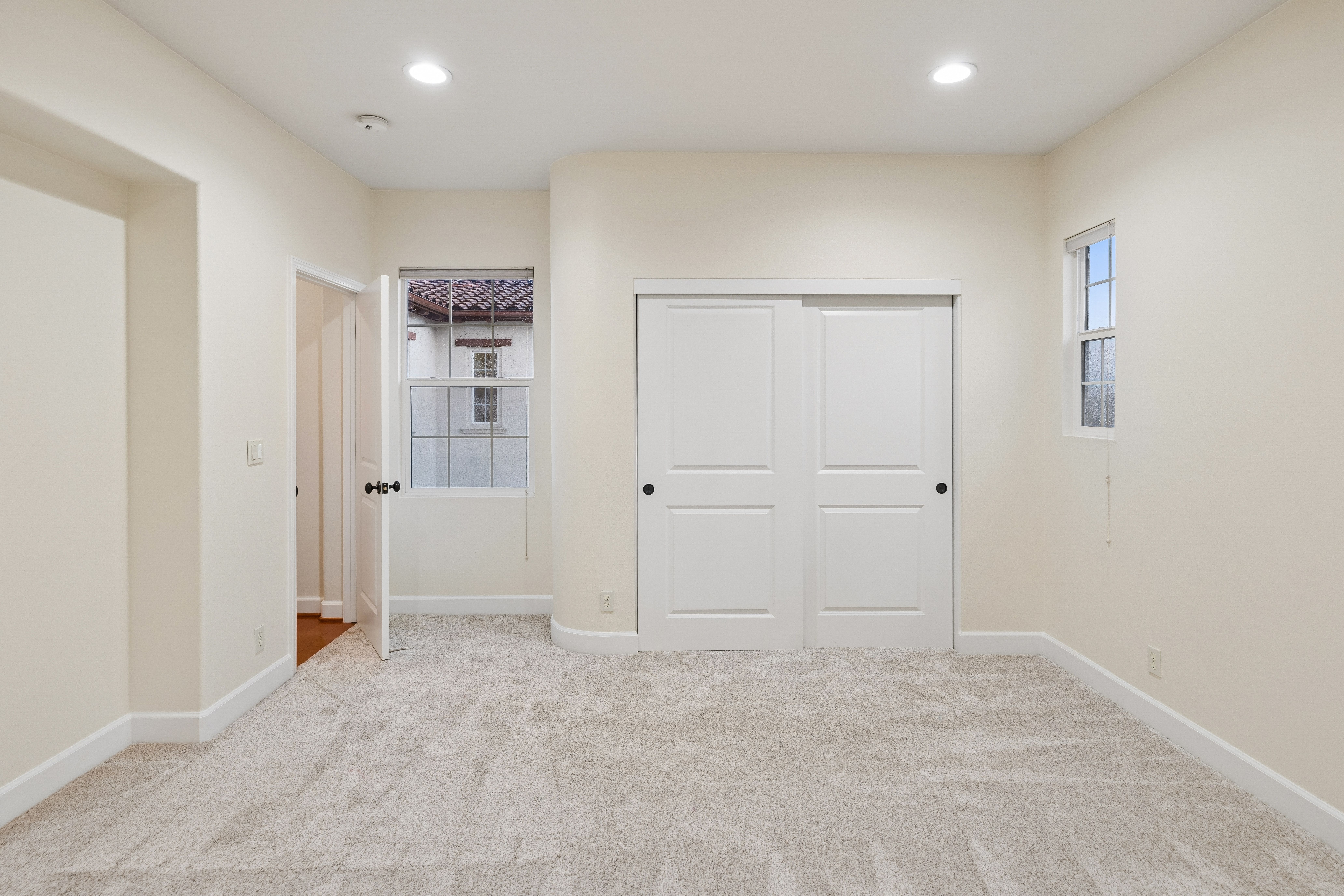  Panoramic Views and Timeless Design in This Stunning Shapell ?Gallery? Residence - 物件實景