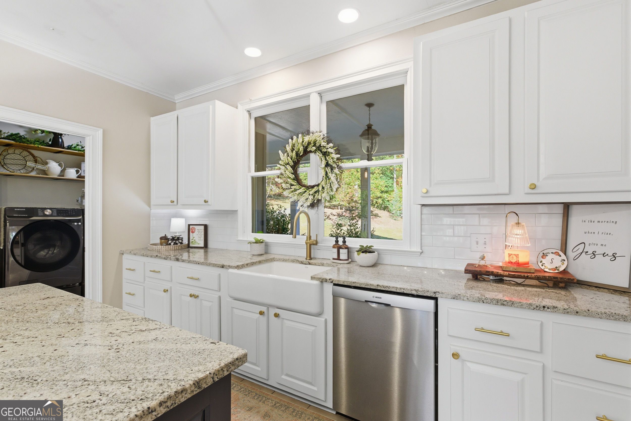 Clarkesville, Georgia, 30523, United States, 4 Bedrooms Bedrooms, ,4 BathroomsBathrooms,Residential,For Sale,1975876