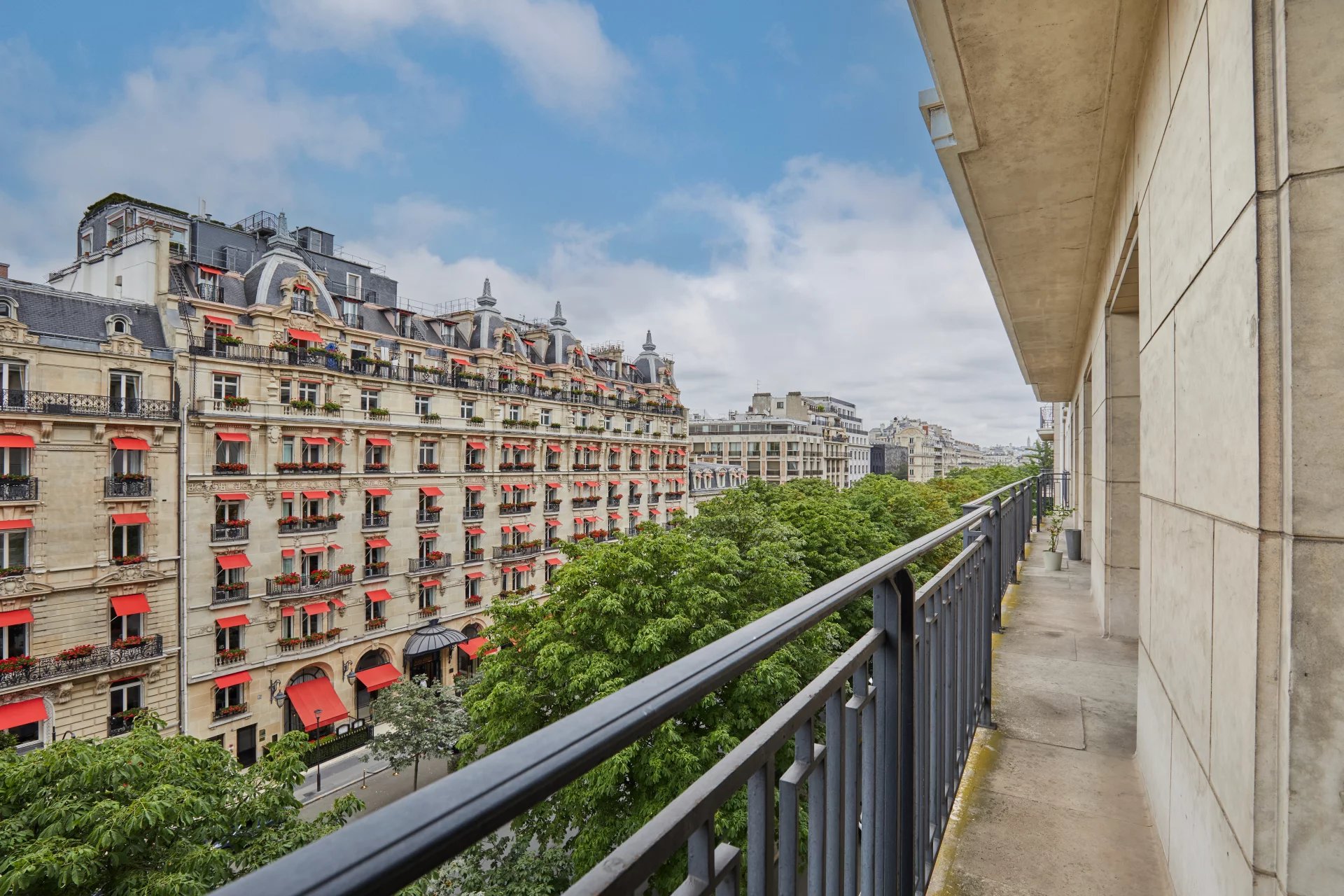 Paris 8th, Île-de-France, 75008, FR, 4 Bedrooms Bedrooms, ,6 BathroomsBathrooms,Residential,For Sale,1560654
