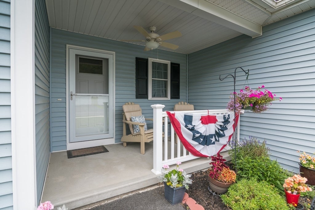 Deerfield, Massachusetts, 01373, United States, 2 Bedrooms Bedrooms, ,2 BathroomsBathrooms,Residential,For Sale,1941056