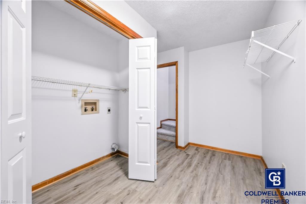 Virginia Beach Va, Virginia, 23454, United States, 4 Bedrooms Bedrooms, ,3 BathroomsBathrooms,Residential,For Sale,1919664