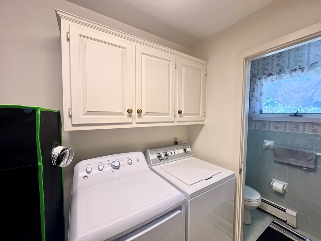 Onancock, Virginia, 23417, United States, 2 Bedrooms Bedrooms, ,2 BathroomsBathrooms,Residential,For Sale,1971701