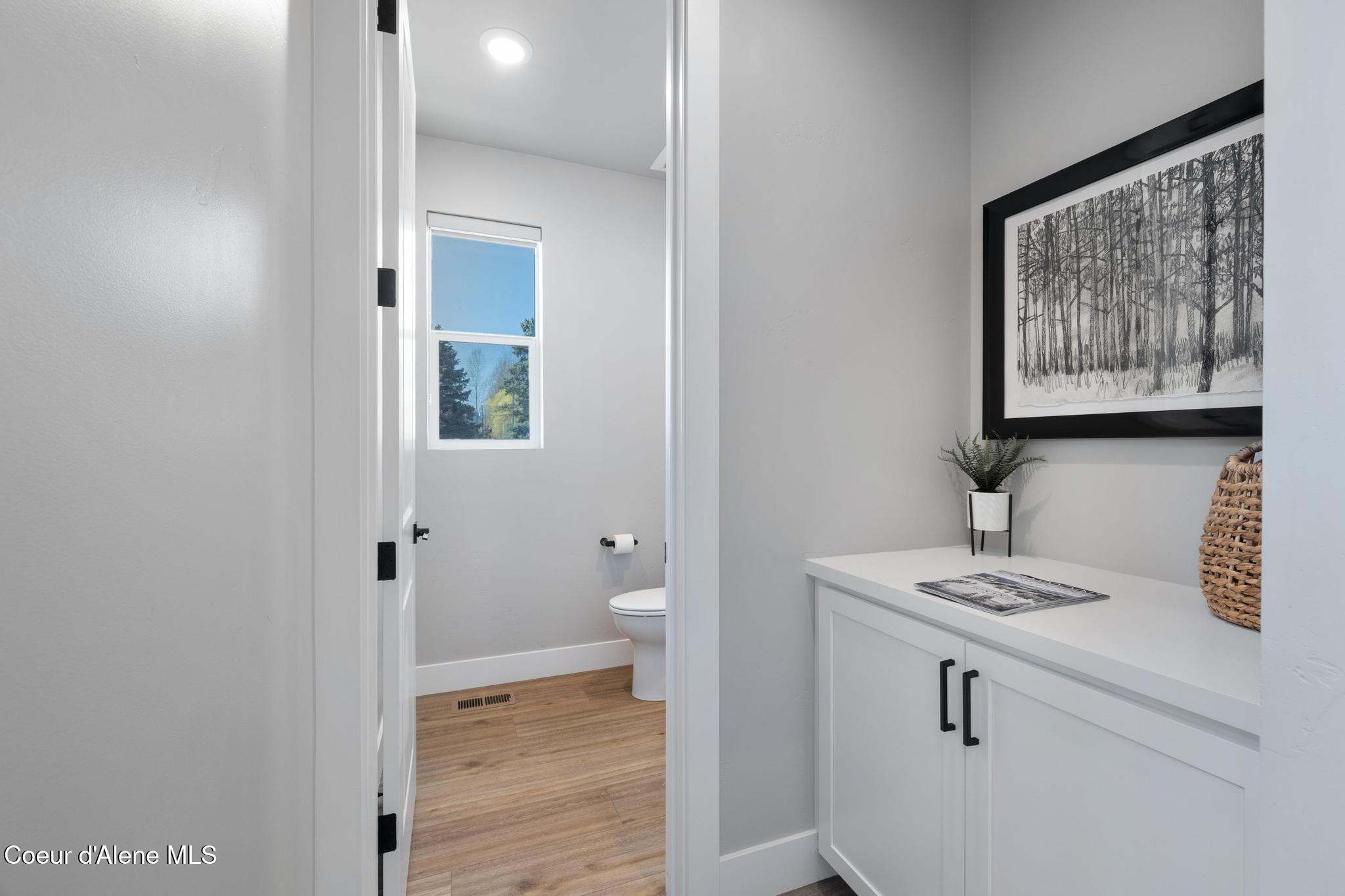 Sandpoint, Idaho, 83864, United States, 4 Bedrooms Bedrooms, ,3 BathroomsBathrooms,Residential,For Sale,1991362