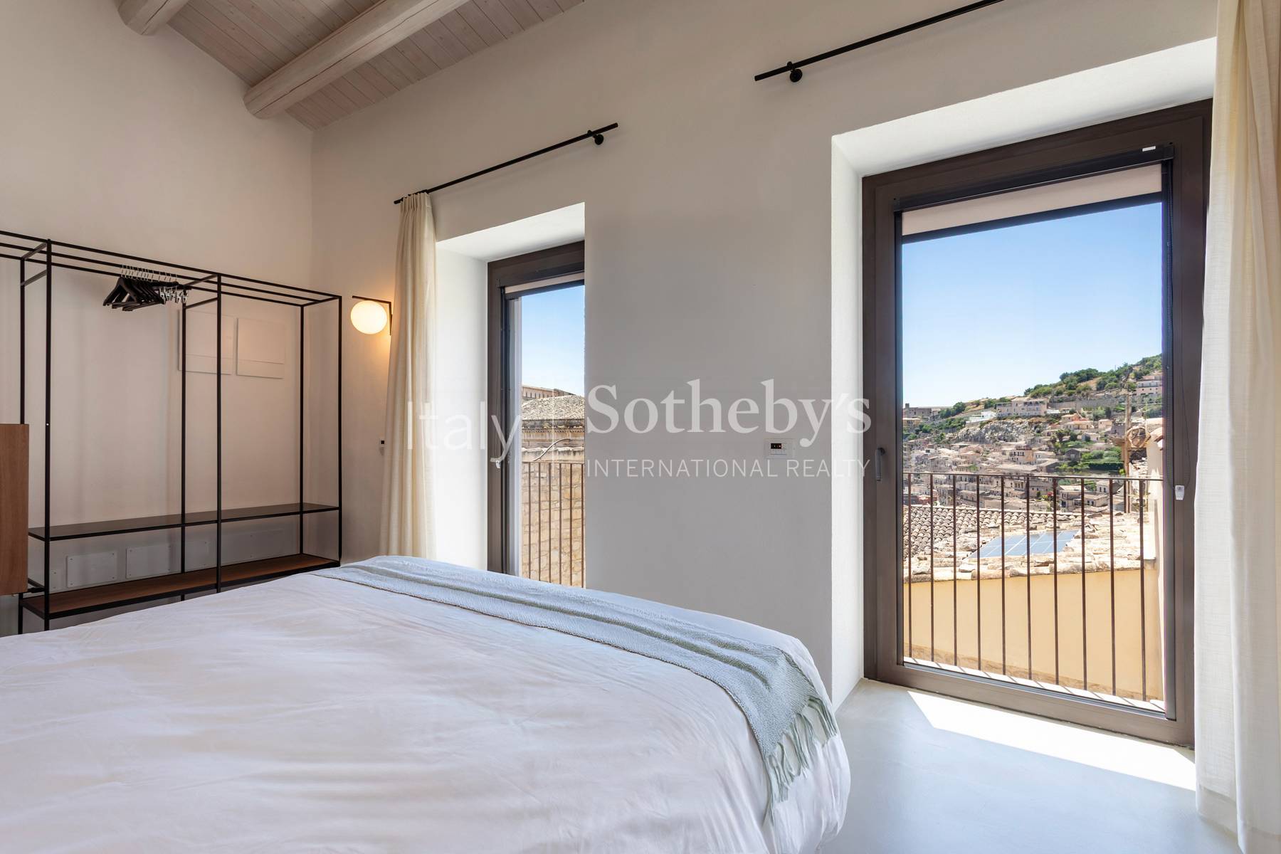  Detached house with swimming pool in the historic center of Modica - 物件實景