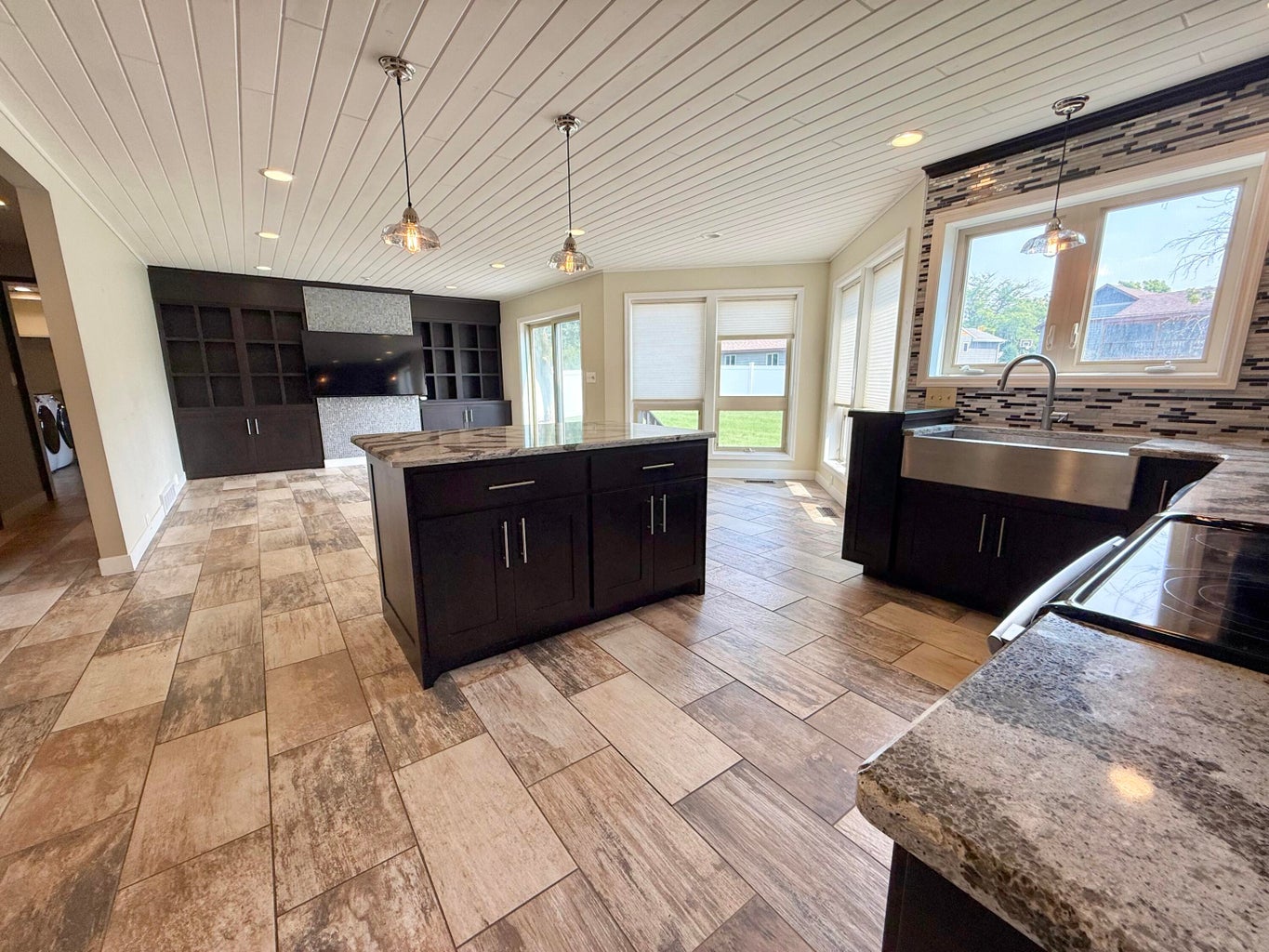Brookings, South Dakota, 57006, United States, 6 Bedrooms Bedrooms, ,4 BathroomsBathrooms,Residential,For Sale,1909247