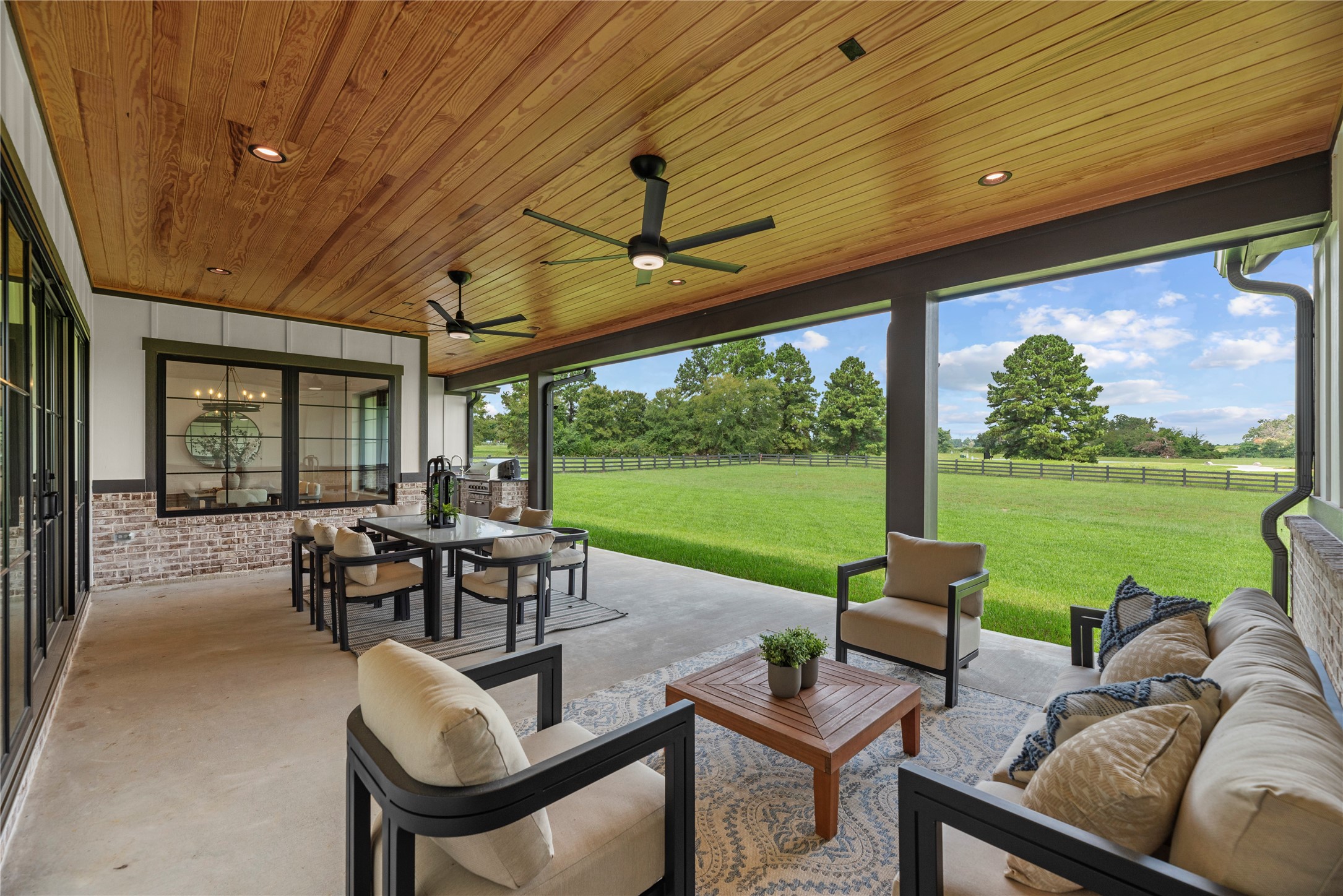 Montgomery, Texas, 77356, United States, 4 Bedrooms Bedrooms, ,5 BathroomsBathrooms,Residential,For Sale,1987481