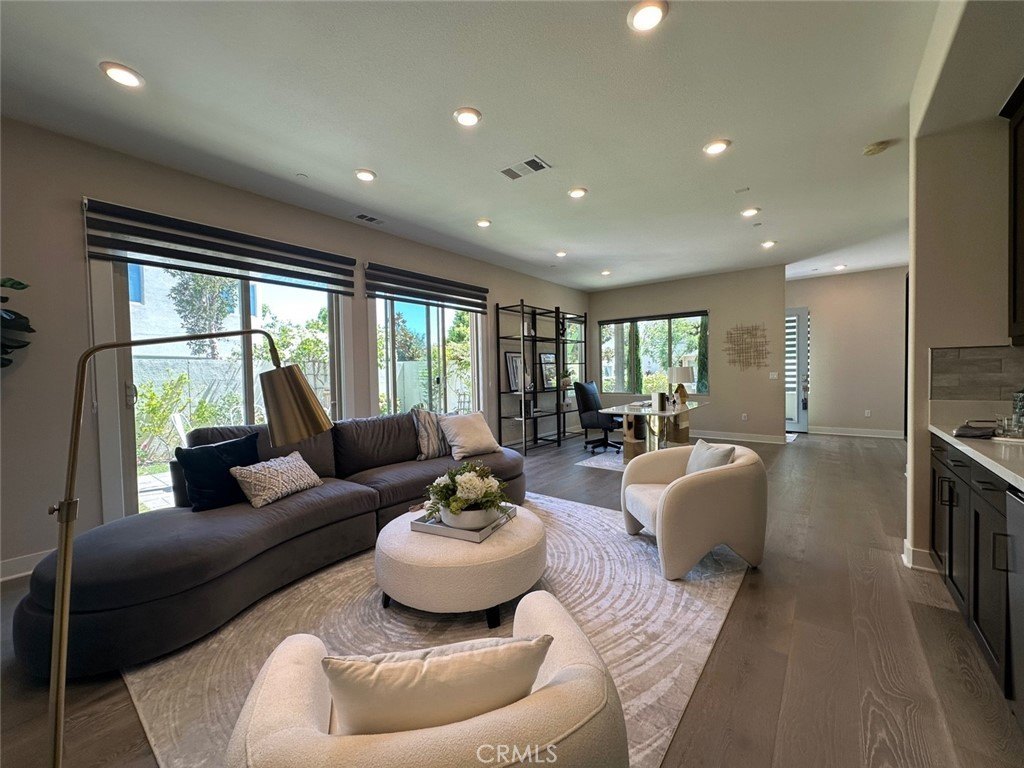 Irvine, California, 92618, United States, 3 Bedrooms Bedrooms, ,4 BathroomsBathrooms,Residential,For Sale,1987840