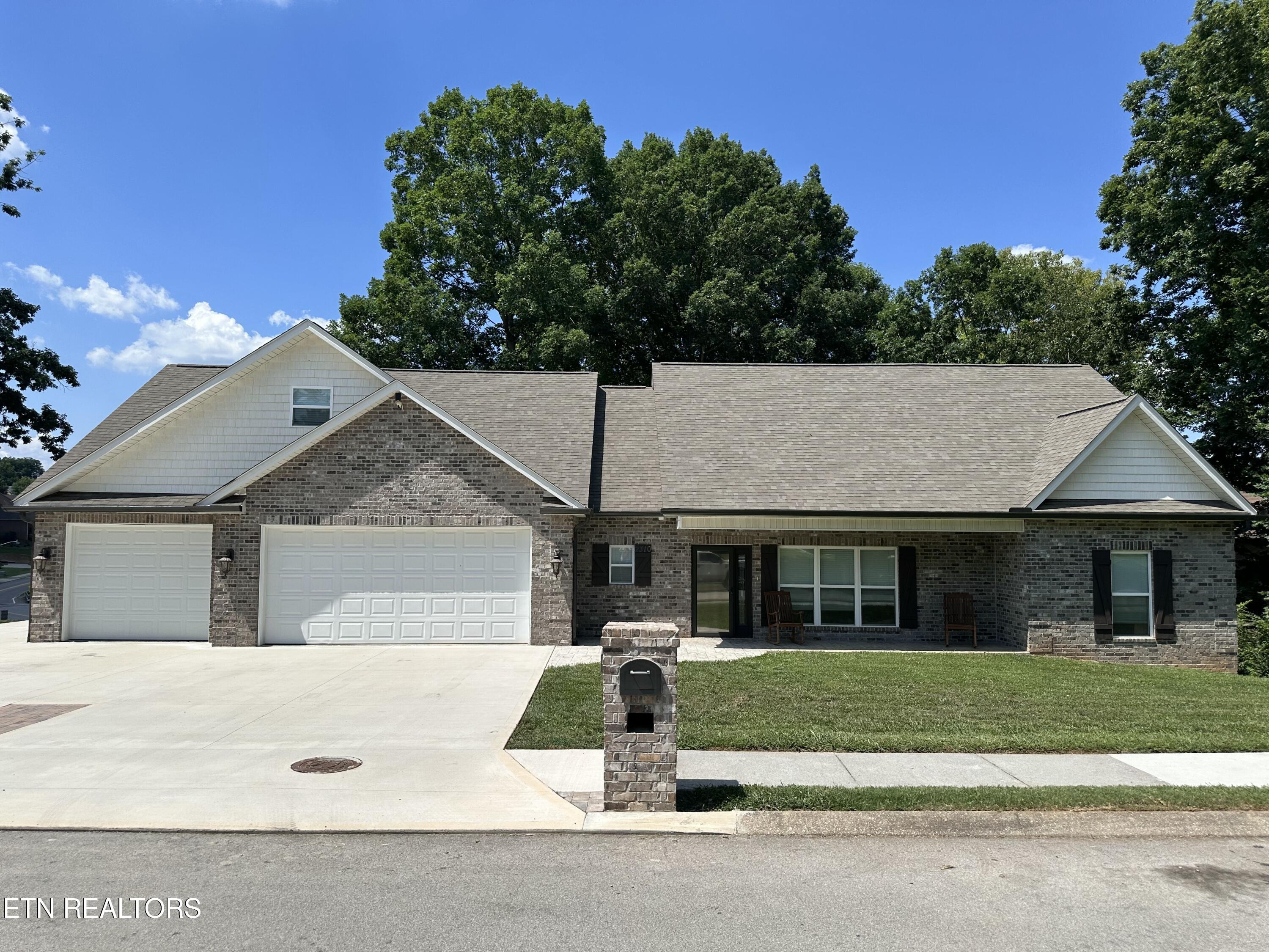 Maryville, Tennessee, 37804, United States, 5 Bedrooms Bedrooms, ,3 BathroomsBathrooms,Residential,For Sale,1927835