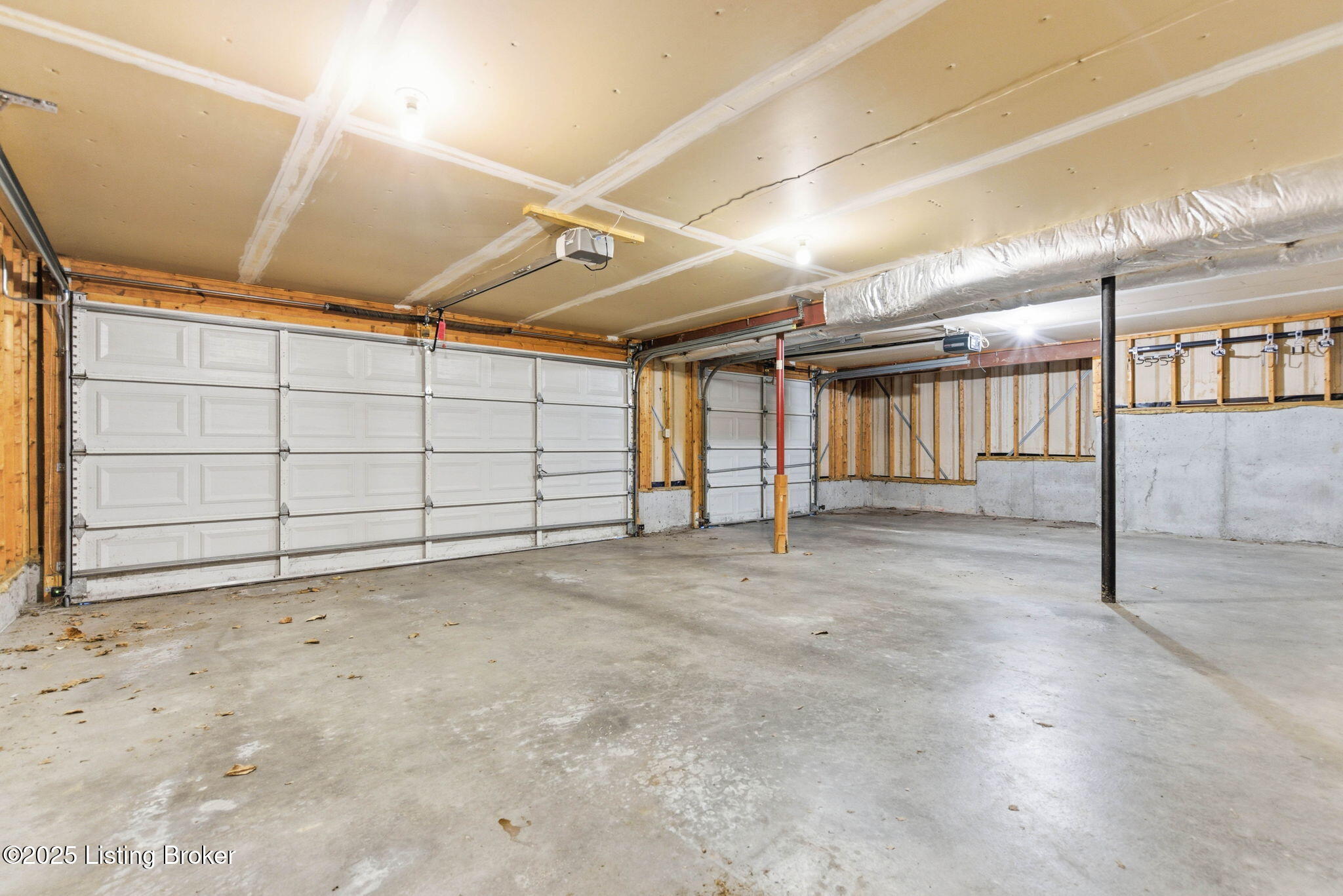 Prospect, Kentucky, 40059, United States, 3 Bedrooms Bedrooms, ,3 BathroomsBathrooms,Residential,For Sale,1996132