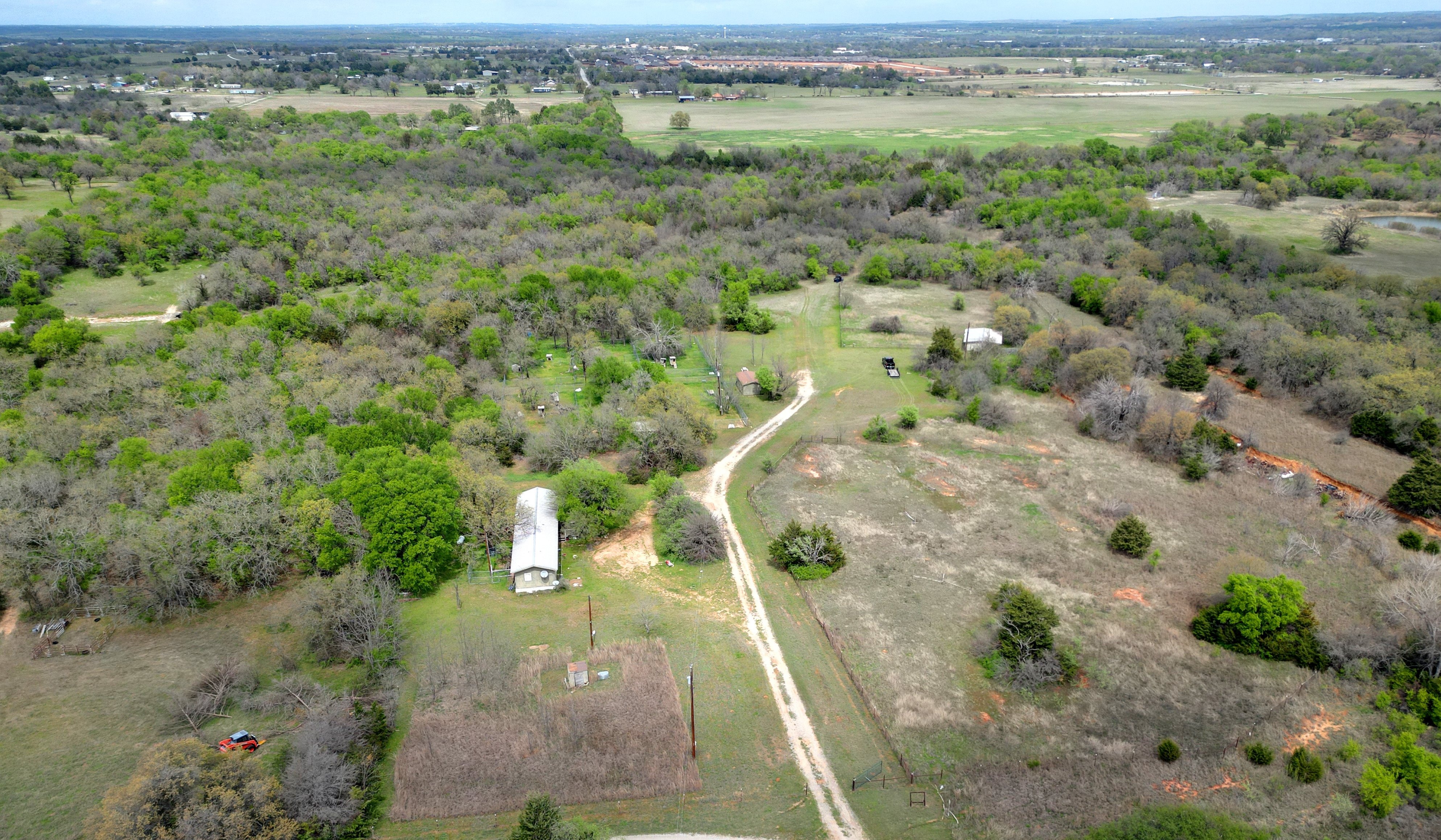 Boyd, Texas, 76023, United States, 2 Bedrooms Bedrooms, ,1 BathroomBathrooms,Residential,For Sale,1980288