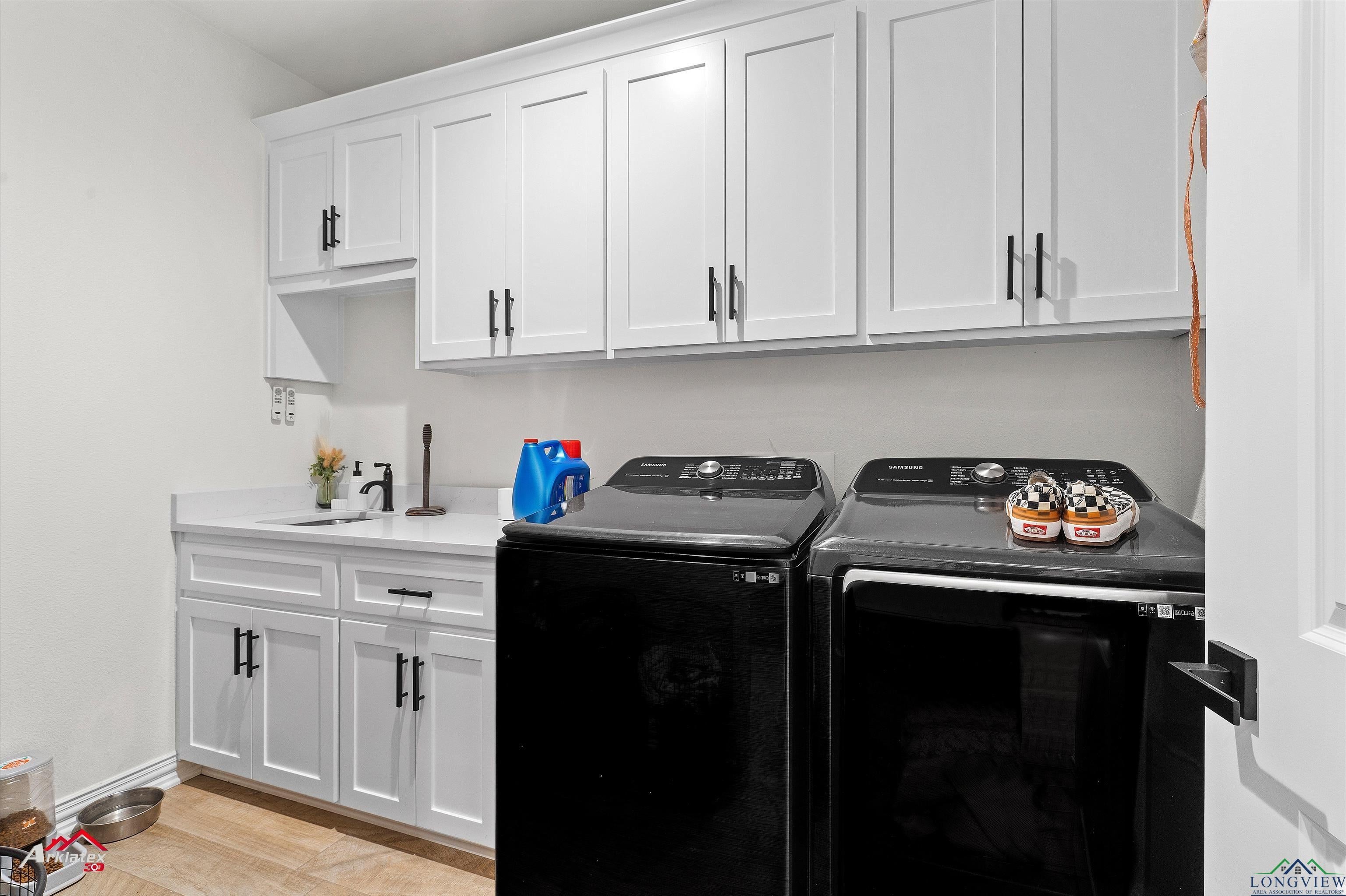 Hallsville, Texas, 75650-3511, United States, 4 Bedrooms Bedrooms, ,3 BathroomsBathrooms,Residential,For Sale,1980280