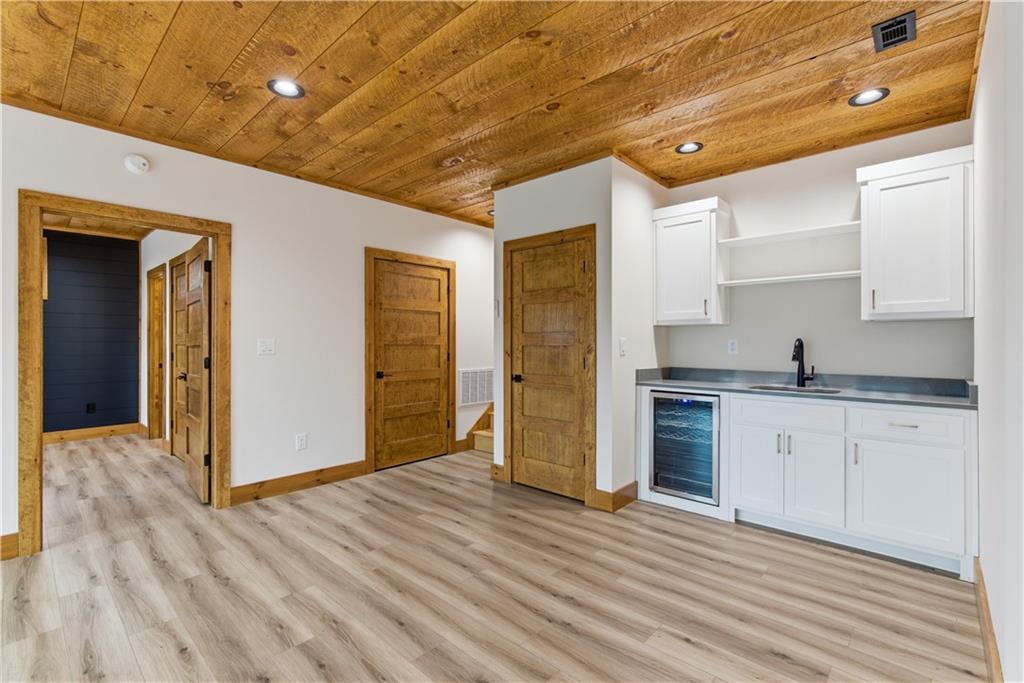 Morganton, Georgia, 30560, United States, 3 Bedrooms Bedrooms, ,4 BathroomsBathrooms,Residential,For Sale,2037777