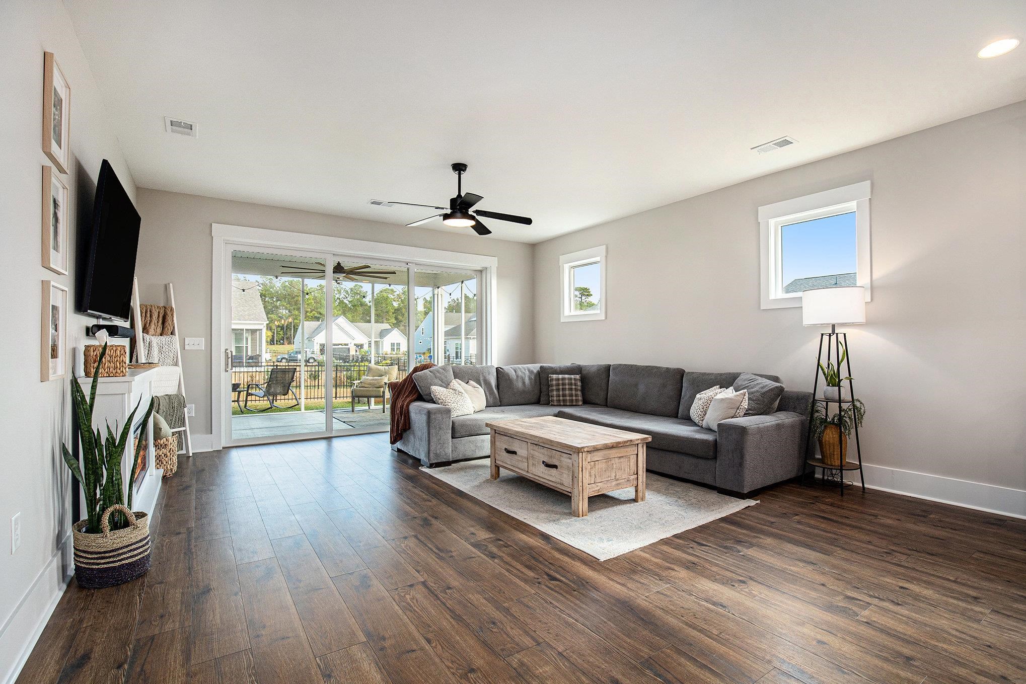 Myrtle Beach, South Carolina, 29579, United States, 4 Bedrooms Bedrooms, ,3 BathroomsBathrooms,Residential,For Sale,2040510