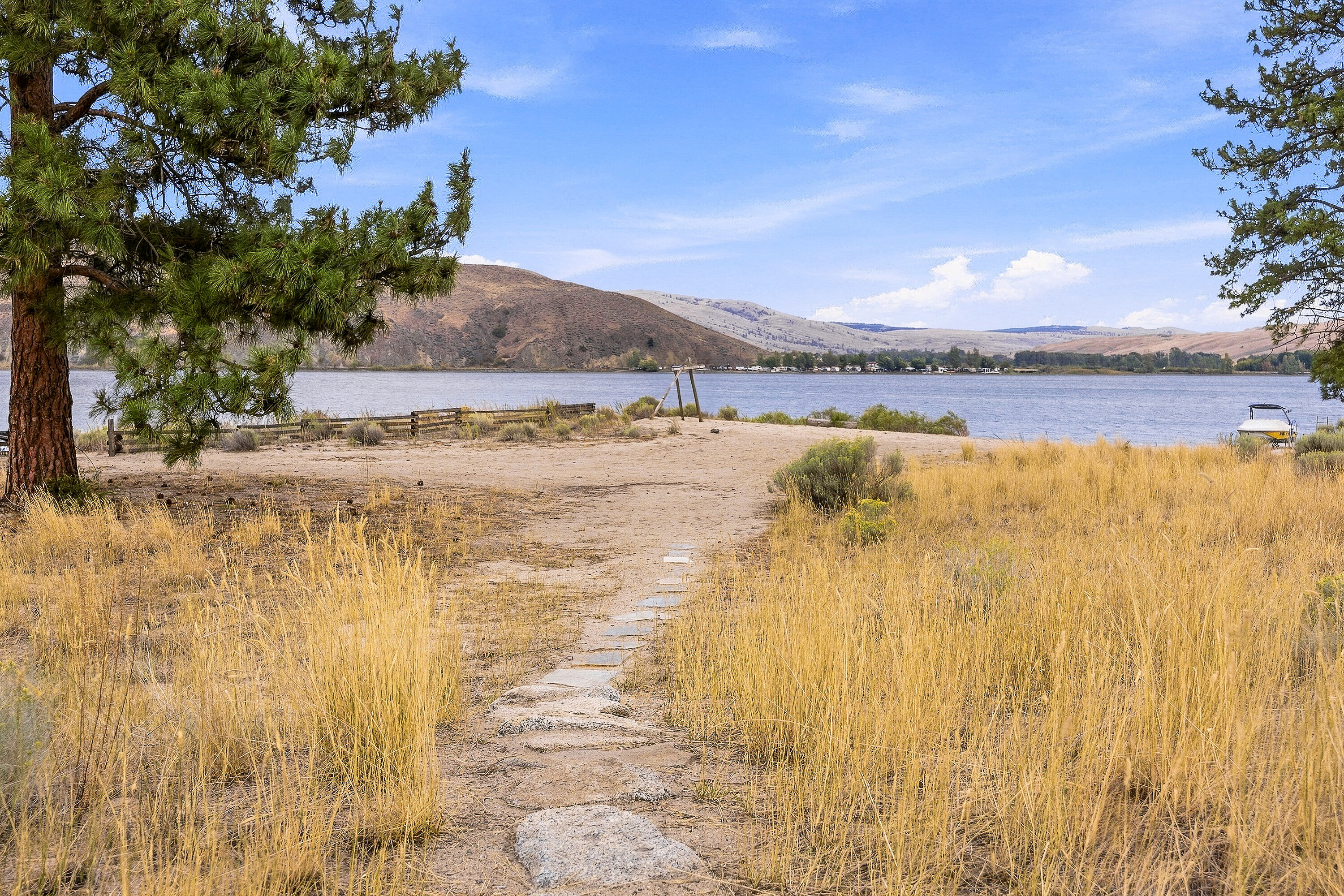  Premier Nicola Lake Estate - 物件實景