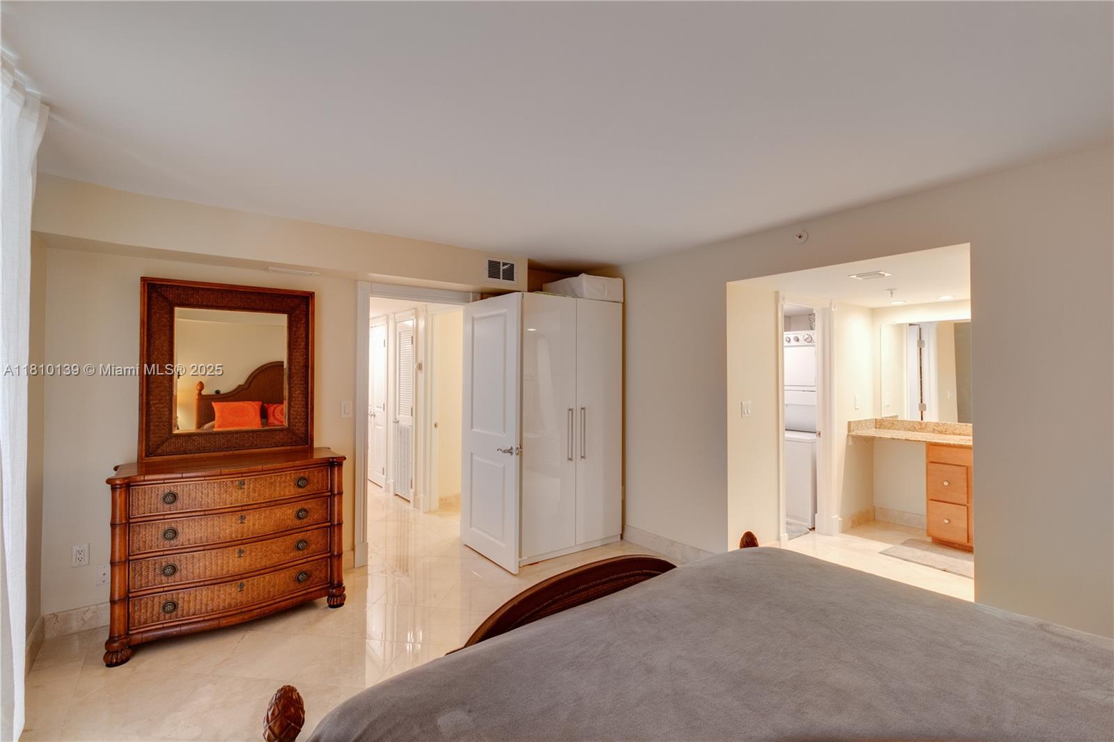 Miami Beach, Florida, 33139, United States, 2 Bedrooms Bedrooms, ,2 BathroomsBathrooms,Residential,For Sale,1850105