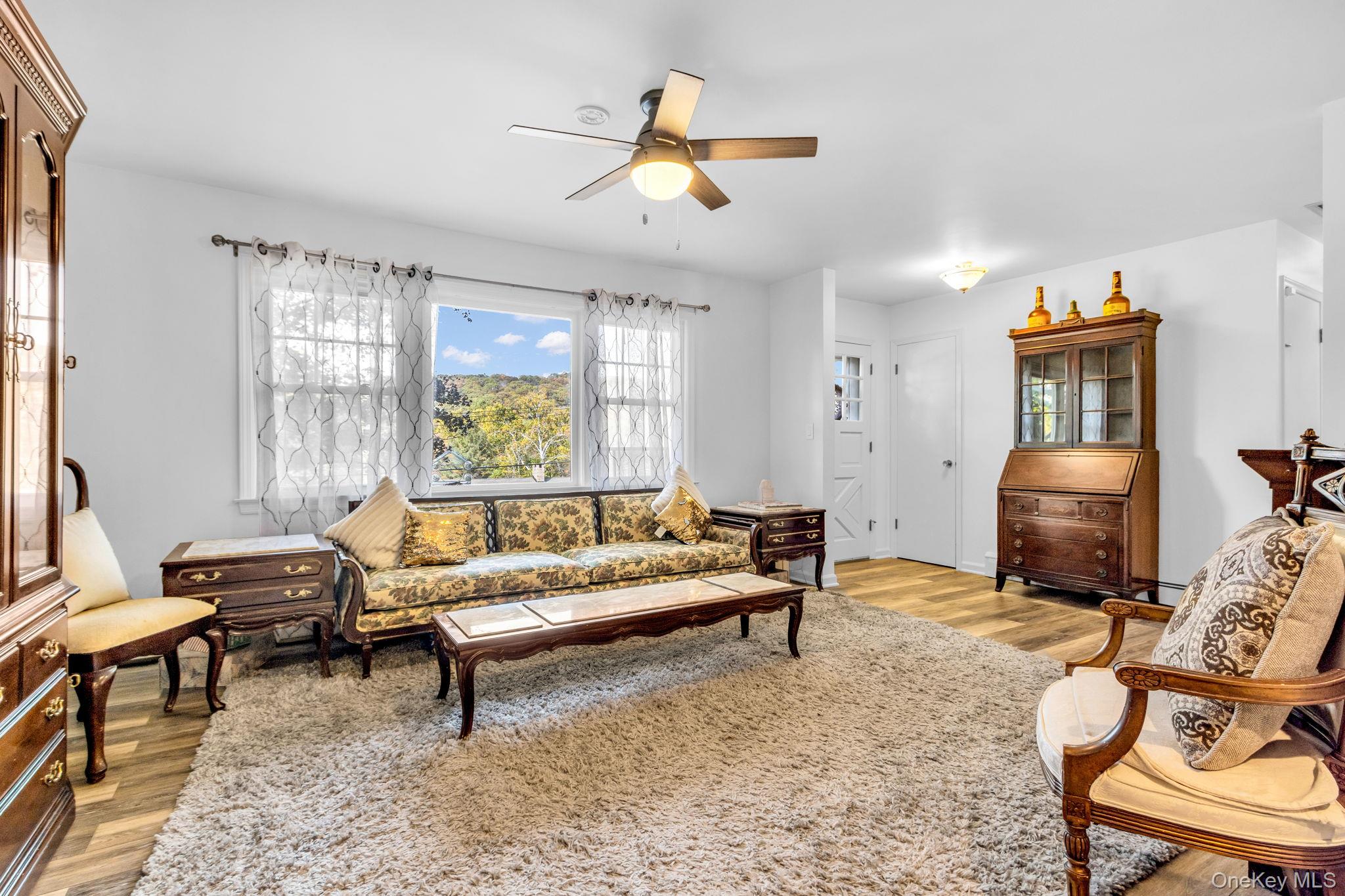 Mahopac, New York, 10541, United States, 4 Bedrooms Bedrooms, ,3 BathroomsBathrooms,Residential,For Sale,2002919