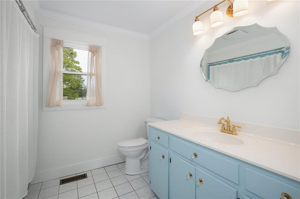 Calhoun, Georgia, 30701, United States, 4 Bedrooms Bedrooms, ,4 BathroomsBathrooms,Residential,For Sale,2005129