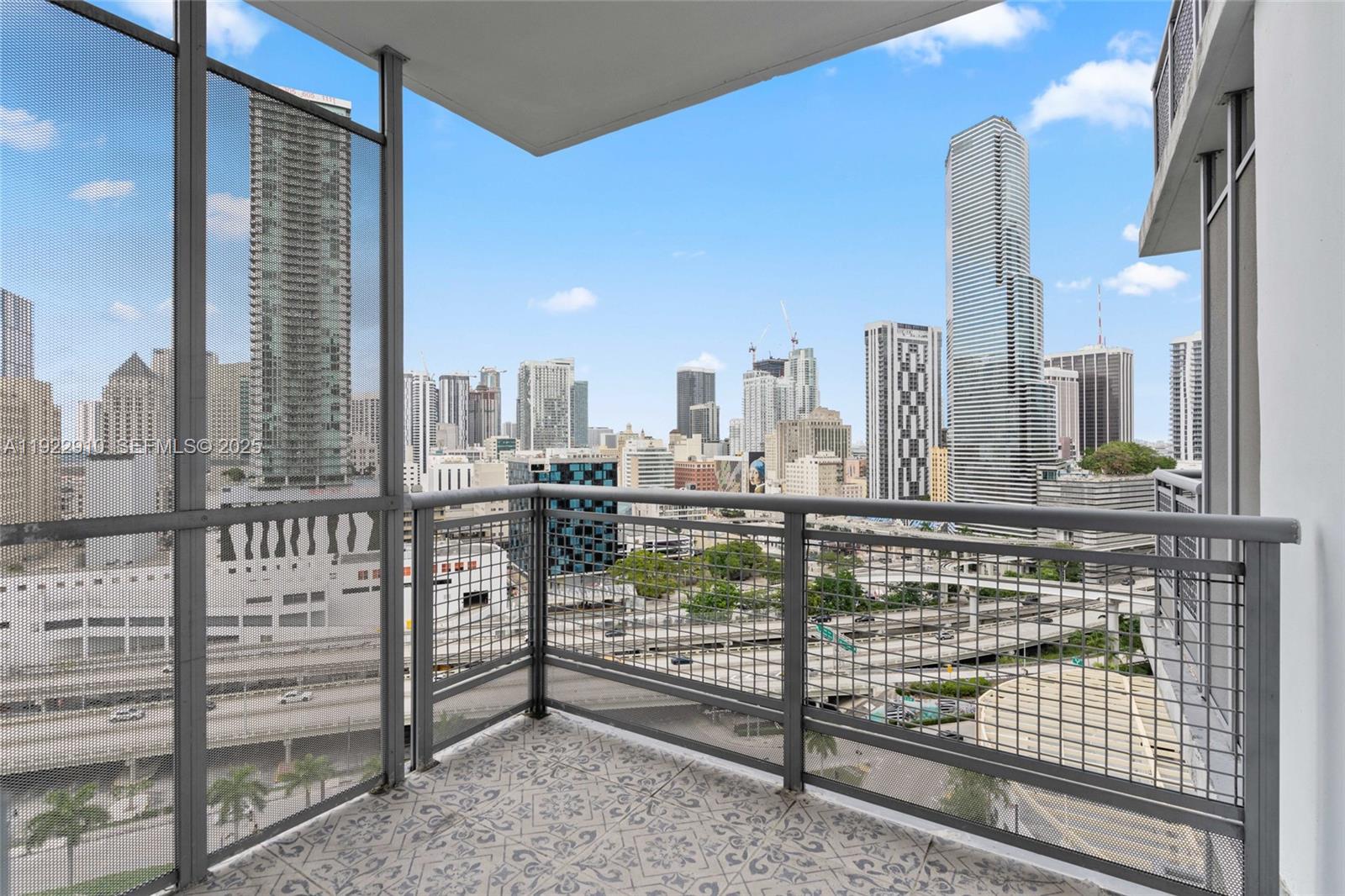 Miami, Florida, 33130, United States, 2 Bedrooms Bedrooms, ,2 BathroomsBathrooms,Residential,For Sale,2000565