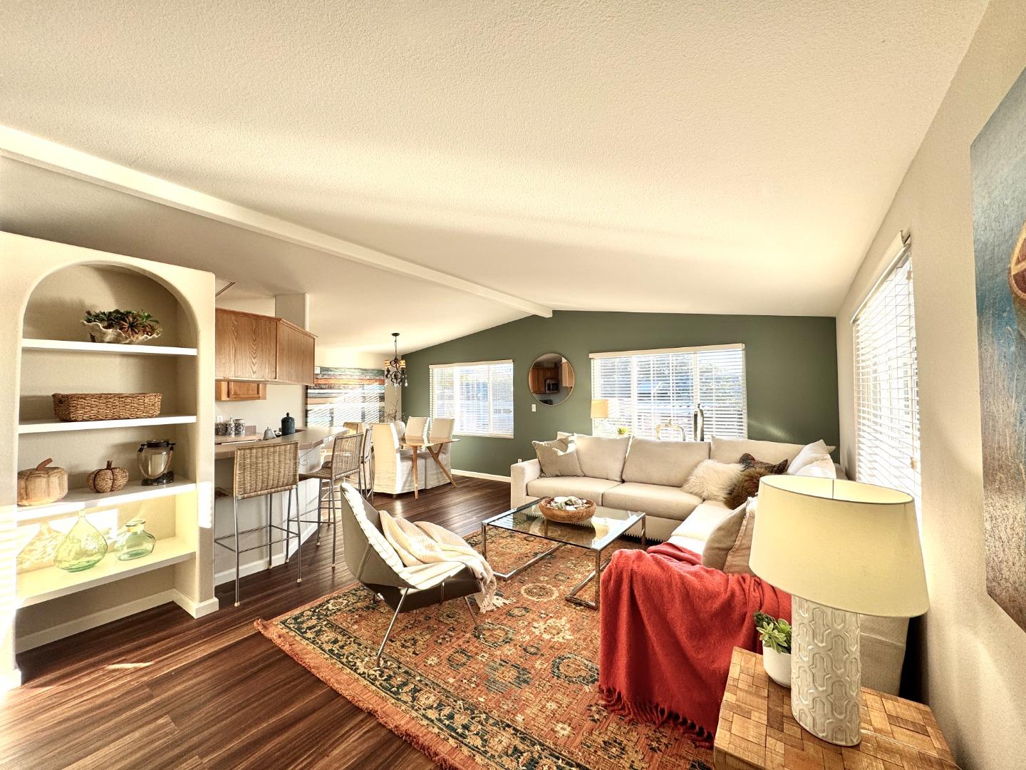 Half Moon Bay, California, 94019, United States, 2 Bedrooms Bedrooms, ,2 BathroomsBathrooms,Residential,For Sale,1997249