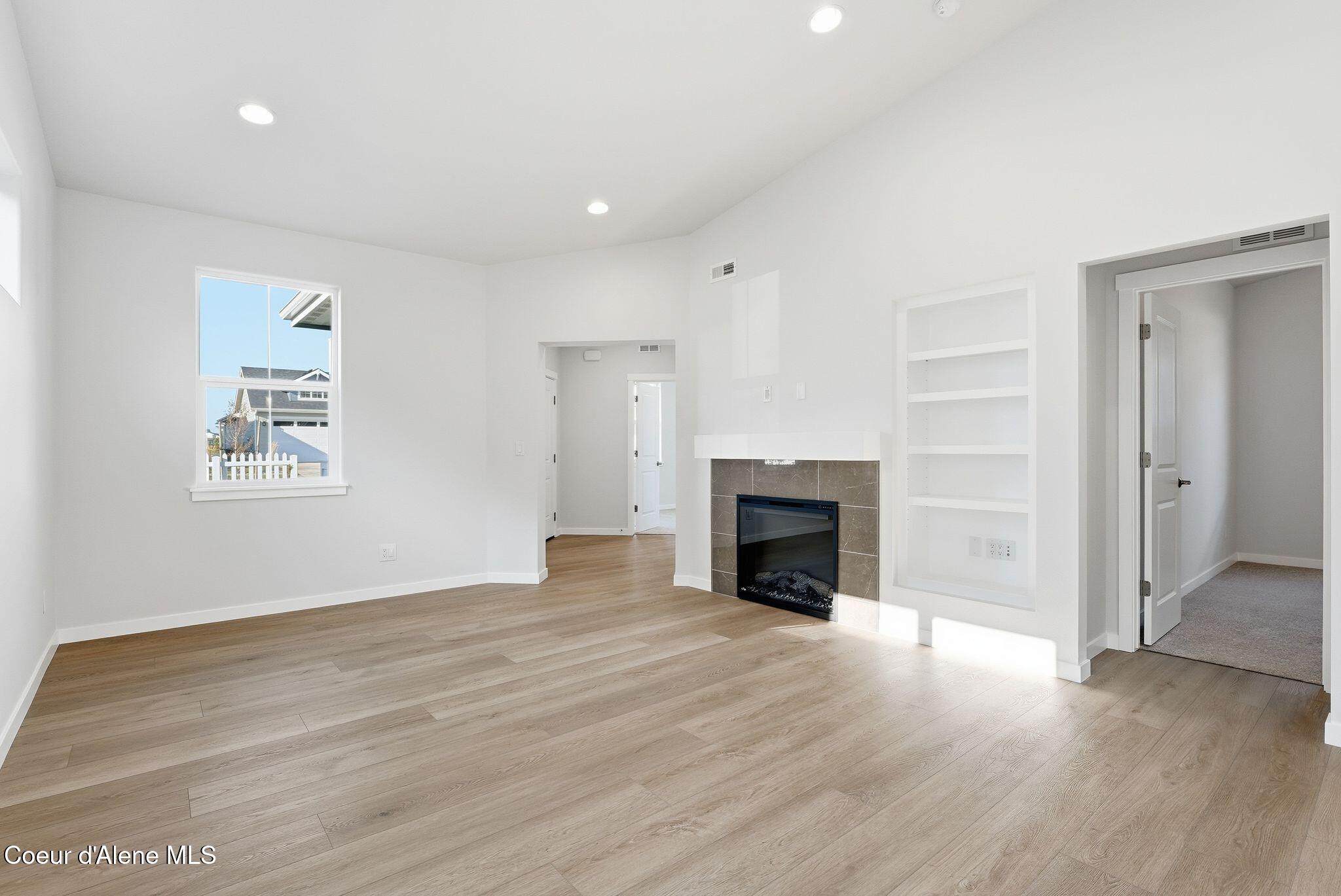 Coeur D'alene, Idaho, 83815, United States, 3 Bedrooms Bedrooms, ,Residential,For Sale,1991983